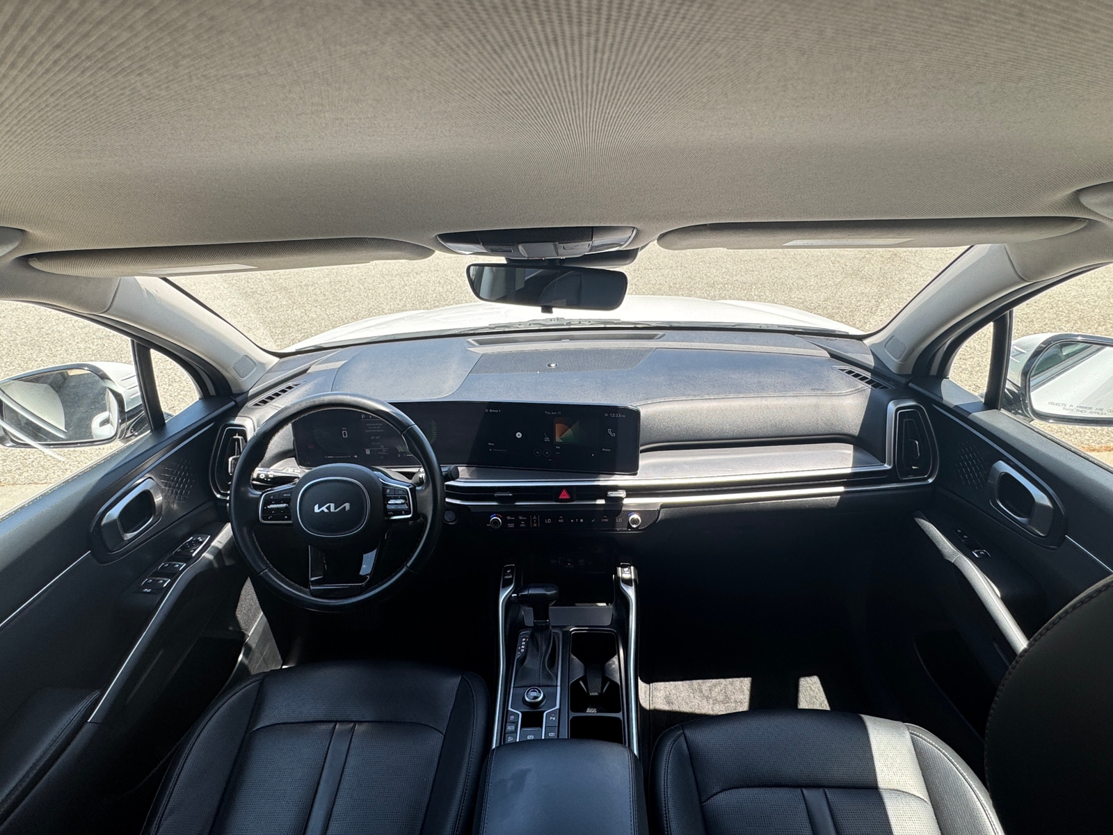 Thumbnail: 2024 Kia Sorento - 3