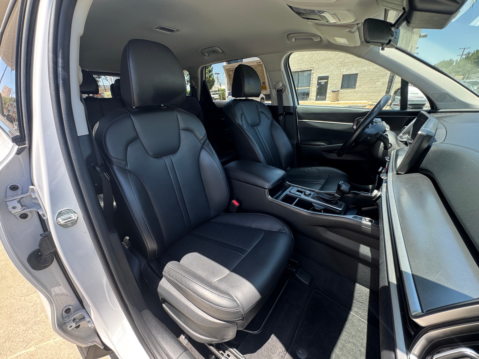 Thumbnail: 2024 Kia Sorento - 2