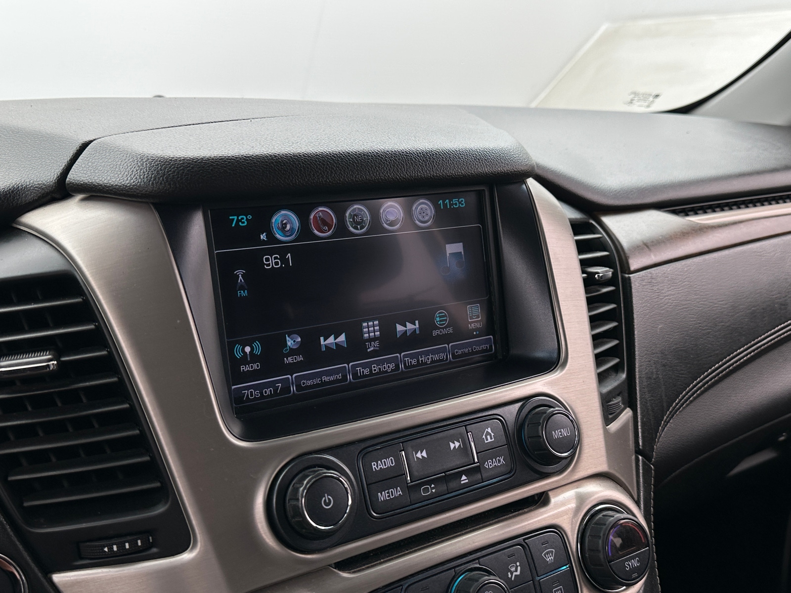 Thumbnail: 2018 GMC Yukon XL - 3