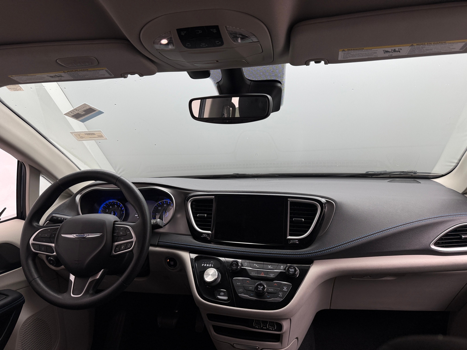 Thumbnail: 2021 Chrysler Pacifica - 3