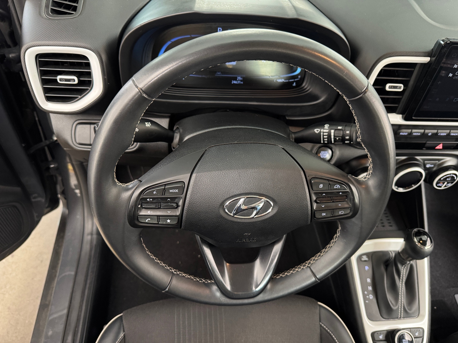Thumbnail: 2024 Hyundai Venue - 4