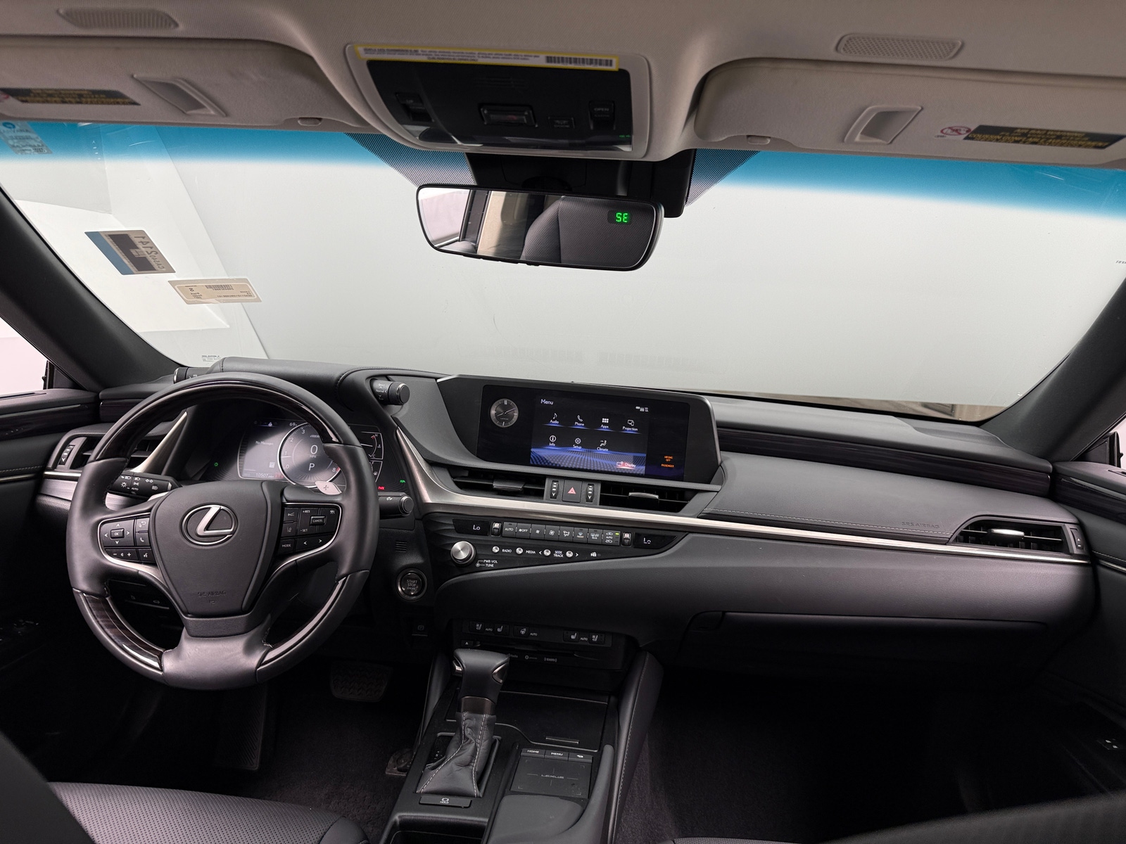 Thumbnail: 2021 Lexus ES - 2