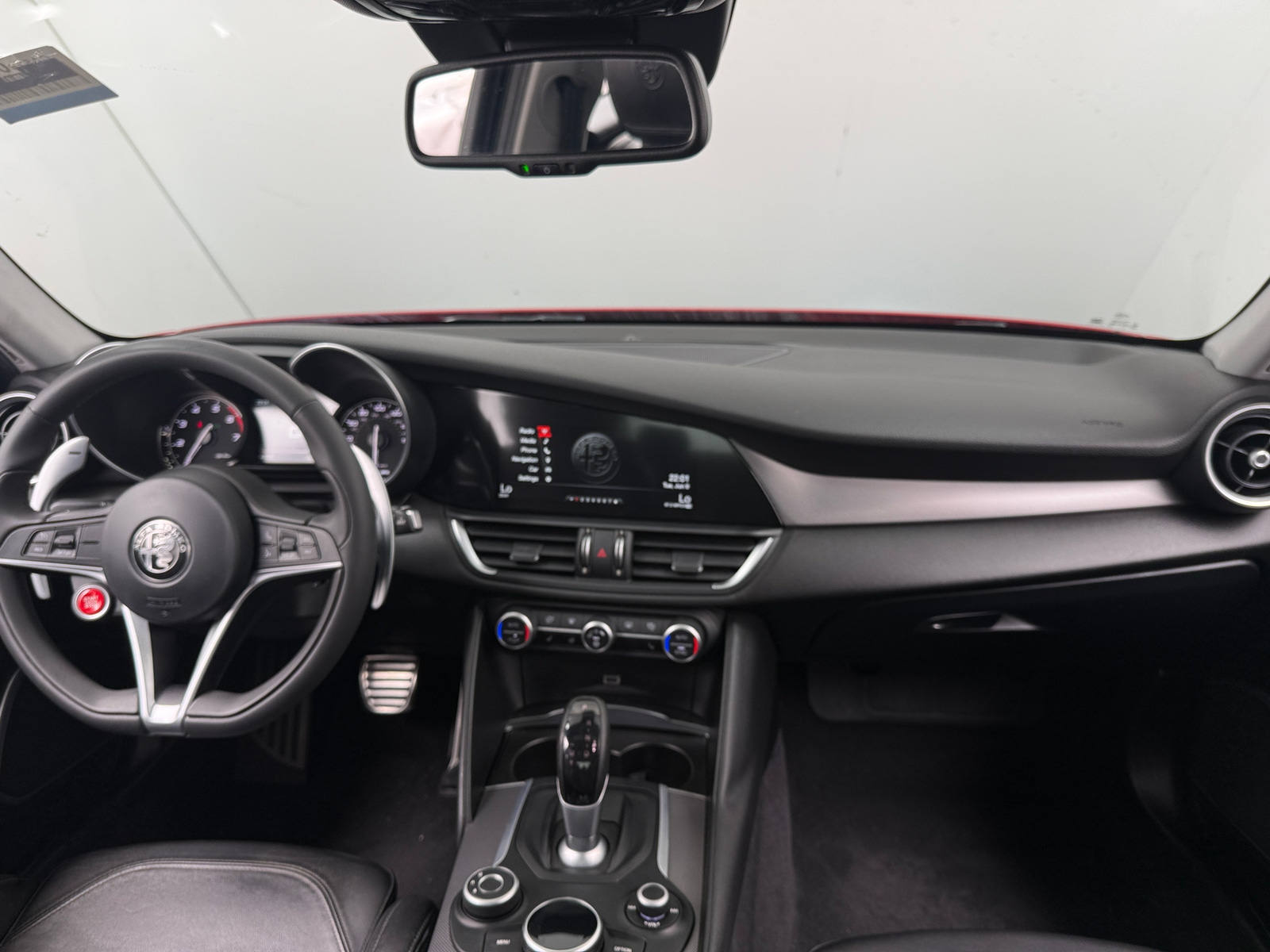 Thumbnail: 2017 Alfa Romeo Giulia - 2