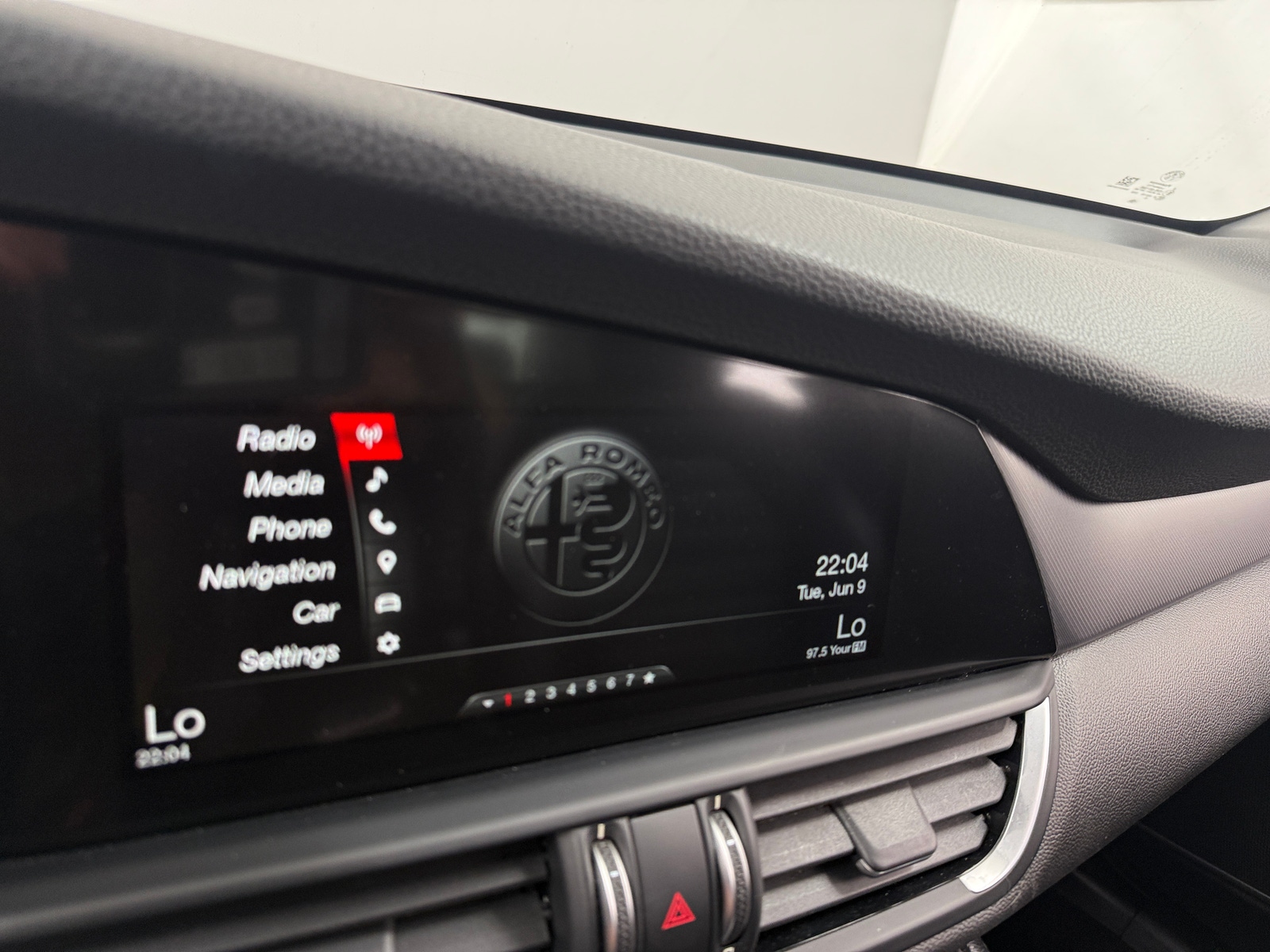 Thumbnail: 2017 Alfa Romeo Giulia - 3
