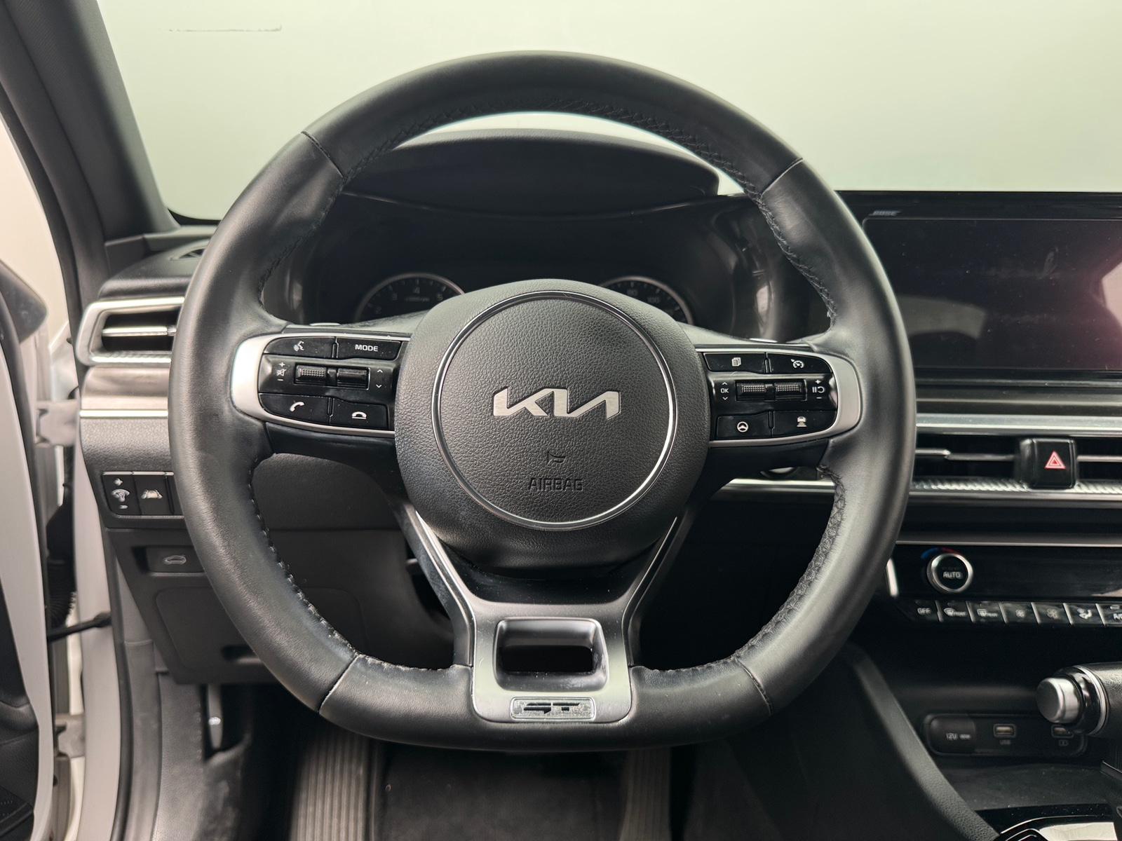 Thumbnail: 2023 Kia K5 - 4