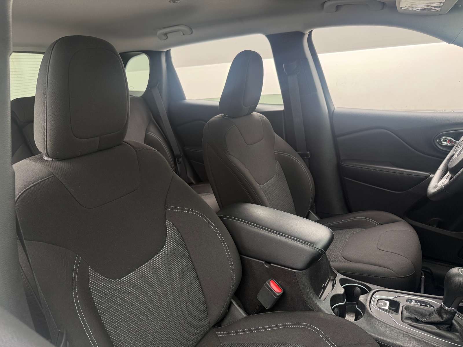 Thumbnail: 2019 Jeep Cherokee - 2