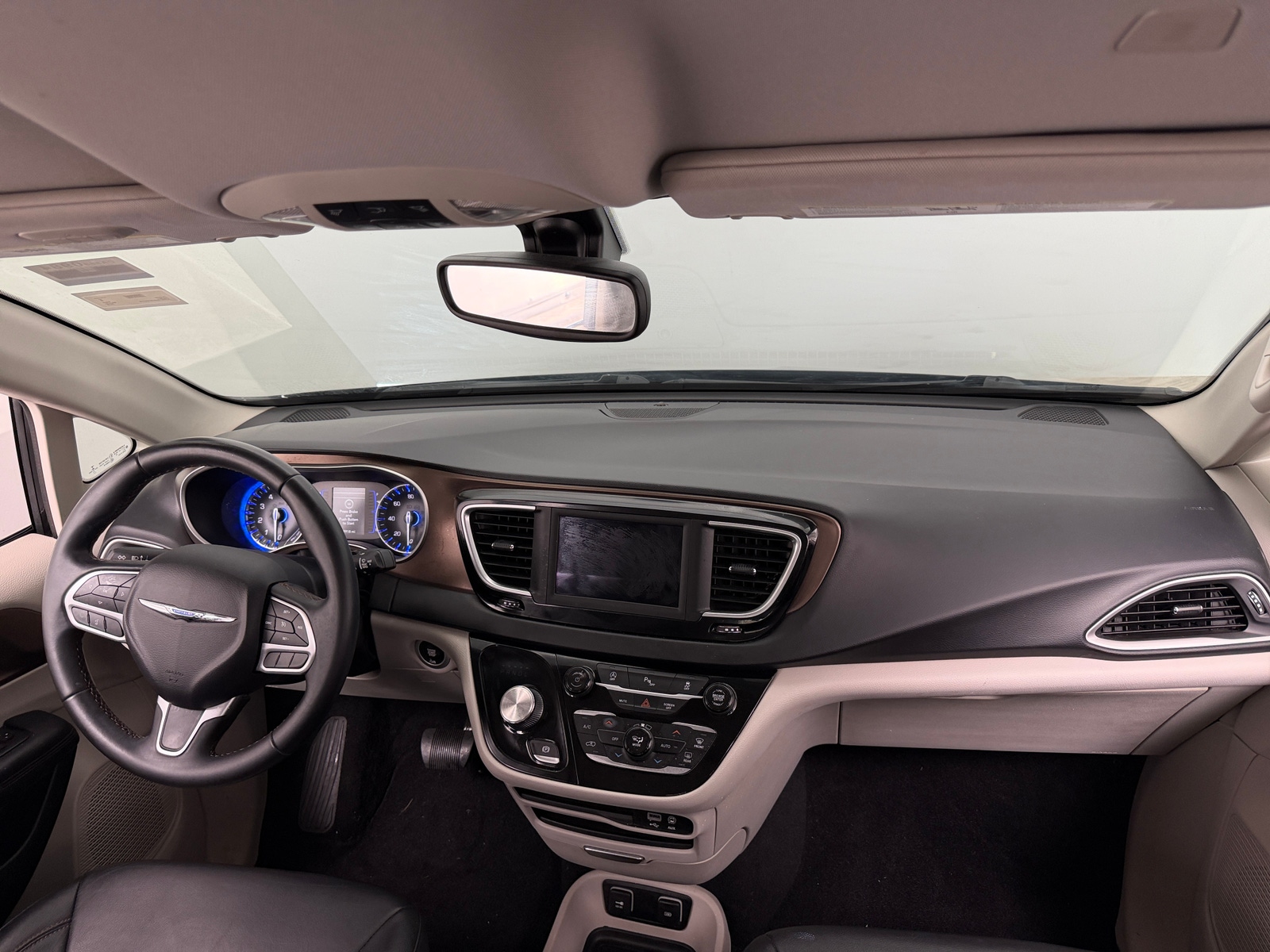 Thumbnail: 2018 Chrysler Pacifica - 2