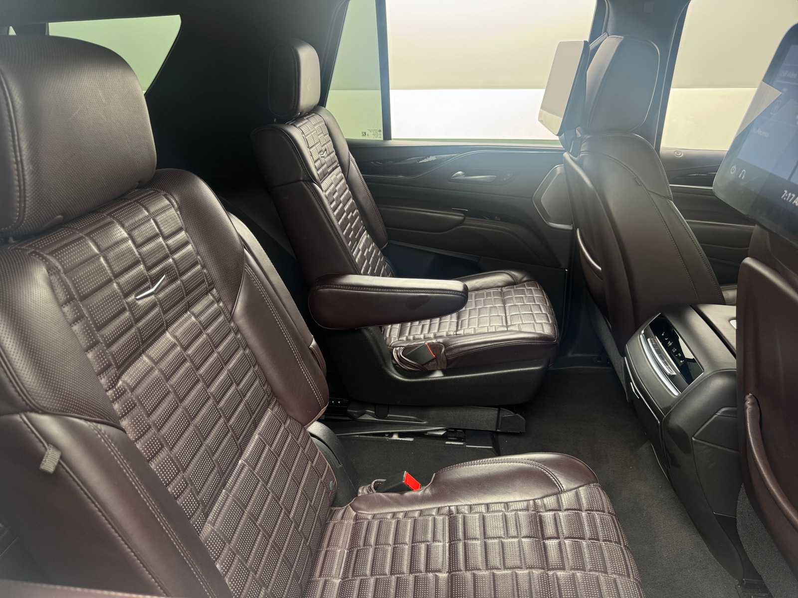 Thumbnail: 2021 Cadillac Escalade - 6