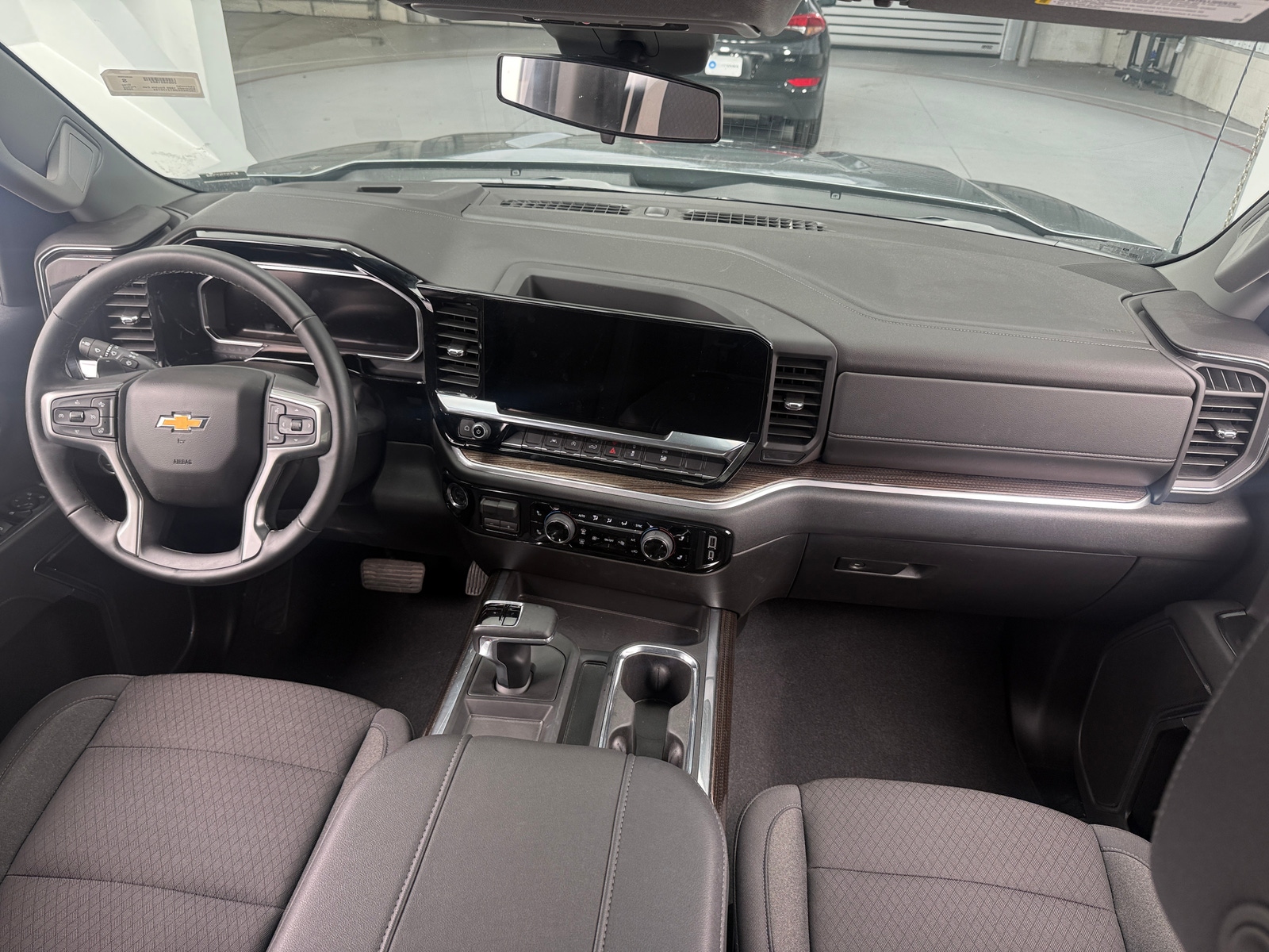 Thumbnail: 2026 Chevrolet Silverado 1500 - 3