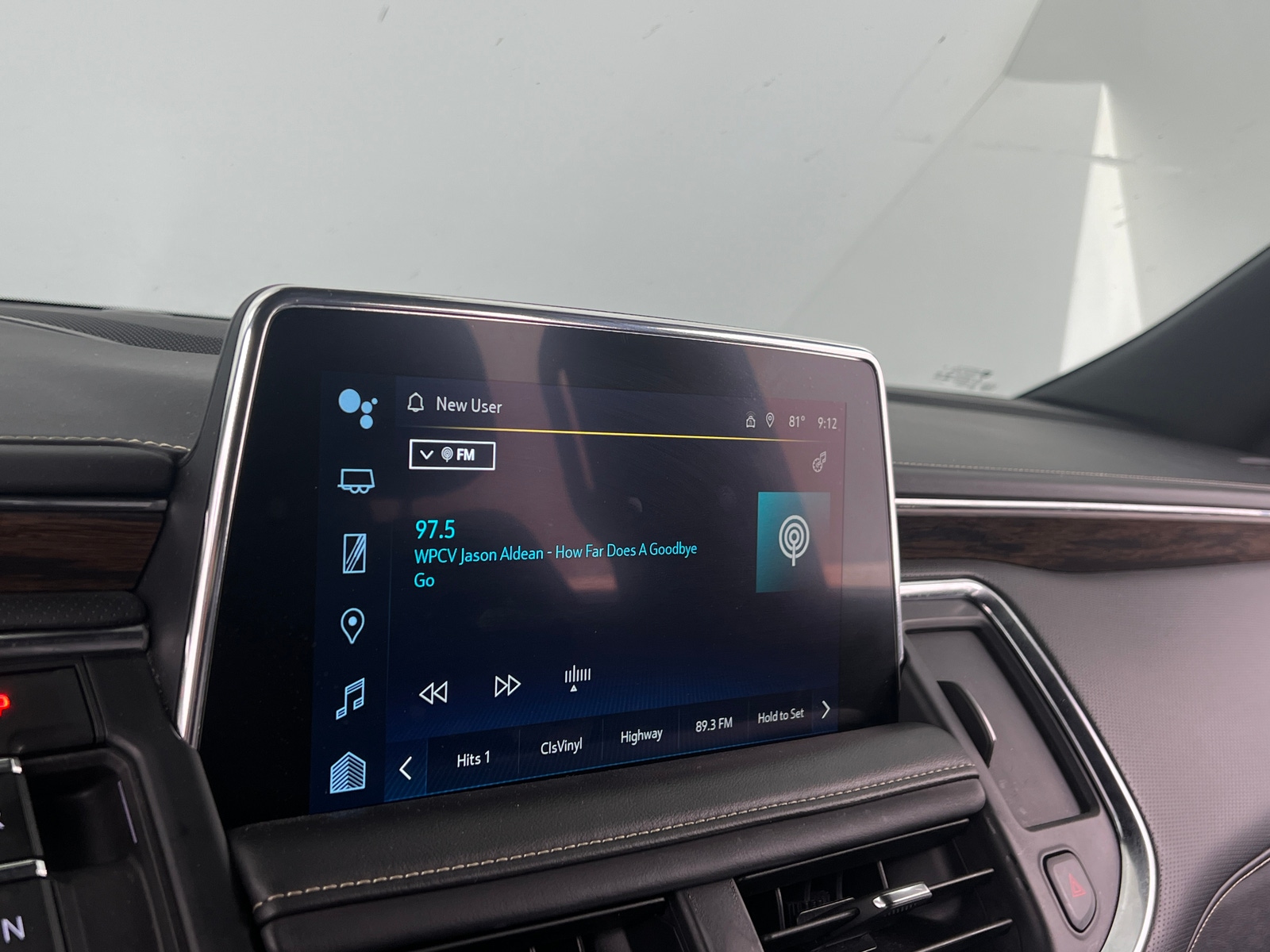 Thumbnail: 2023 Chevrolet Suburban - 3