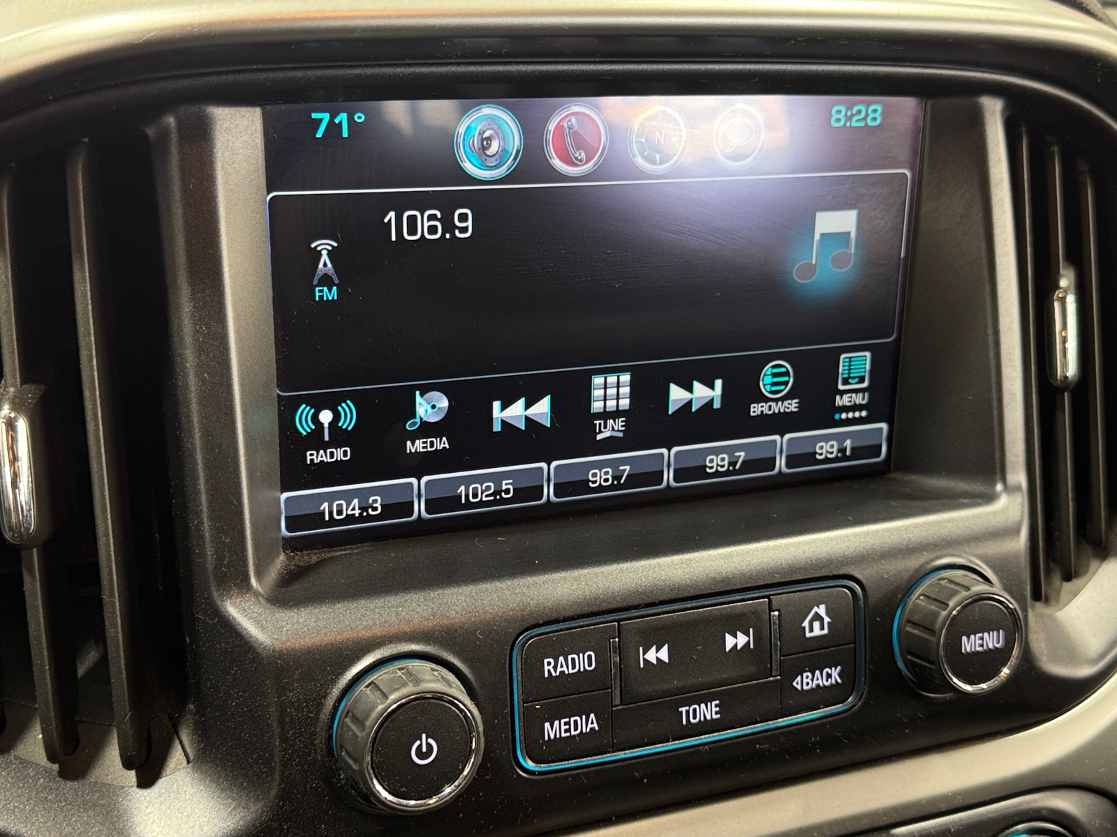 Thumbnail: 2016 Chevrolet Colorado - 4