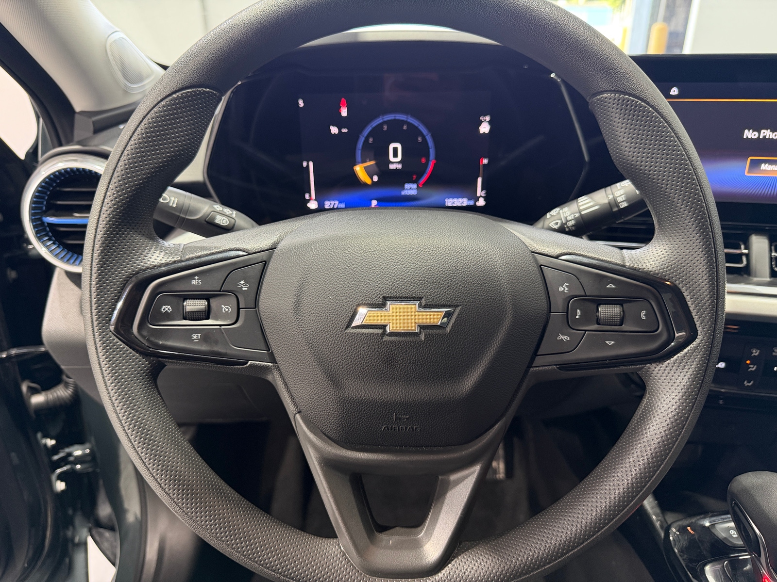 Thumbnail: 2025 Chevrolet Trax - 5