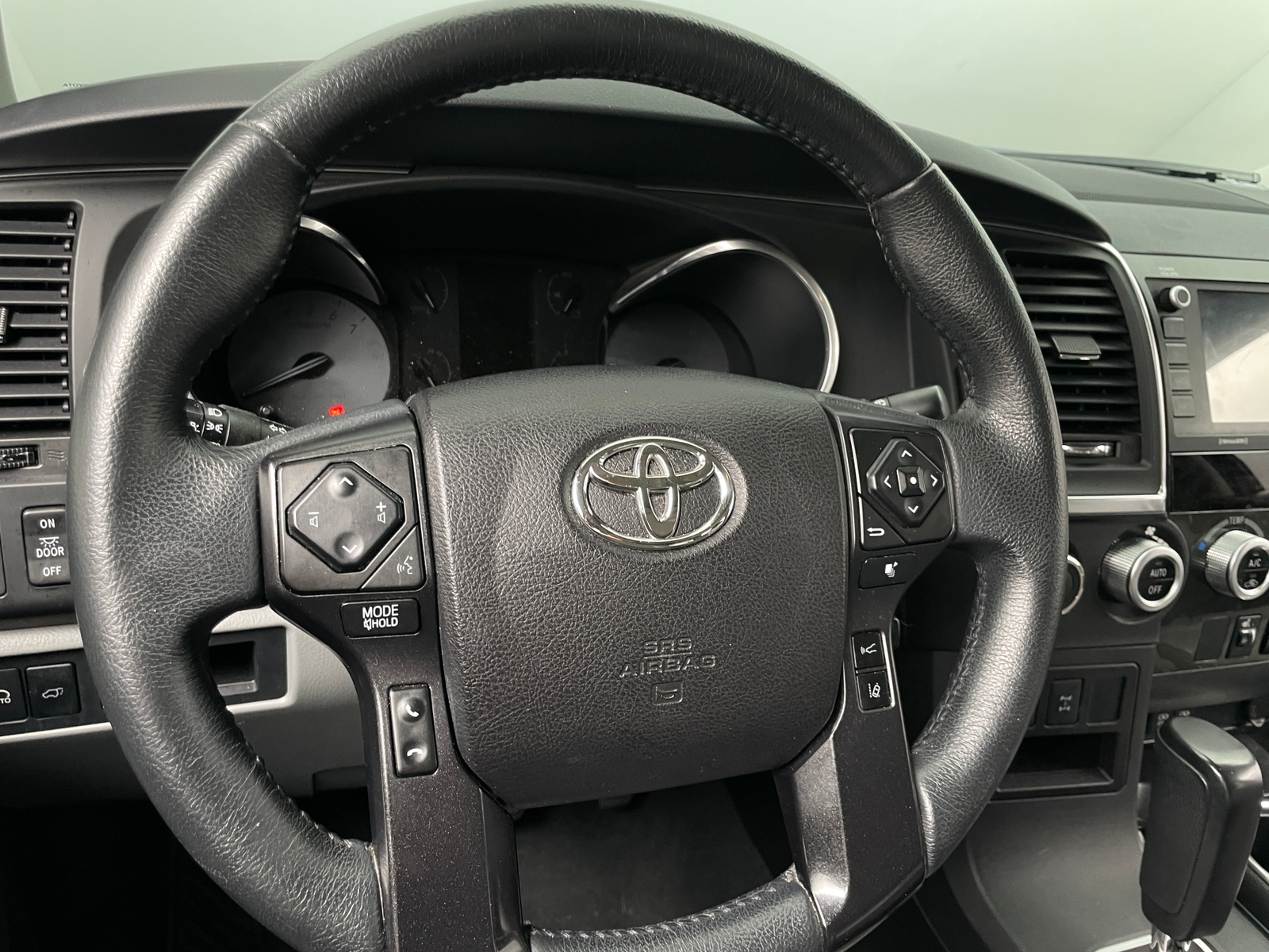 Thumbnail: 2020 Toyota Sequoia - 4