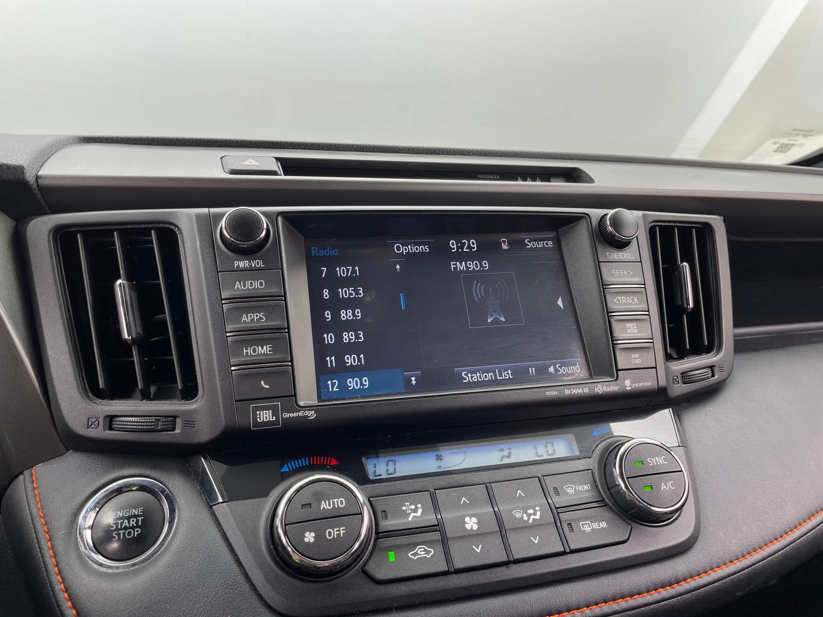 Thumbnail: 2017 Toyota RAV4 - 3