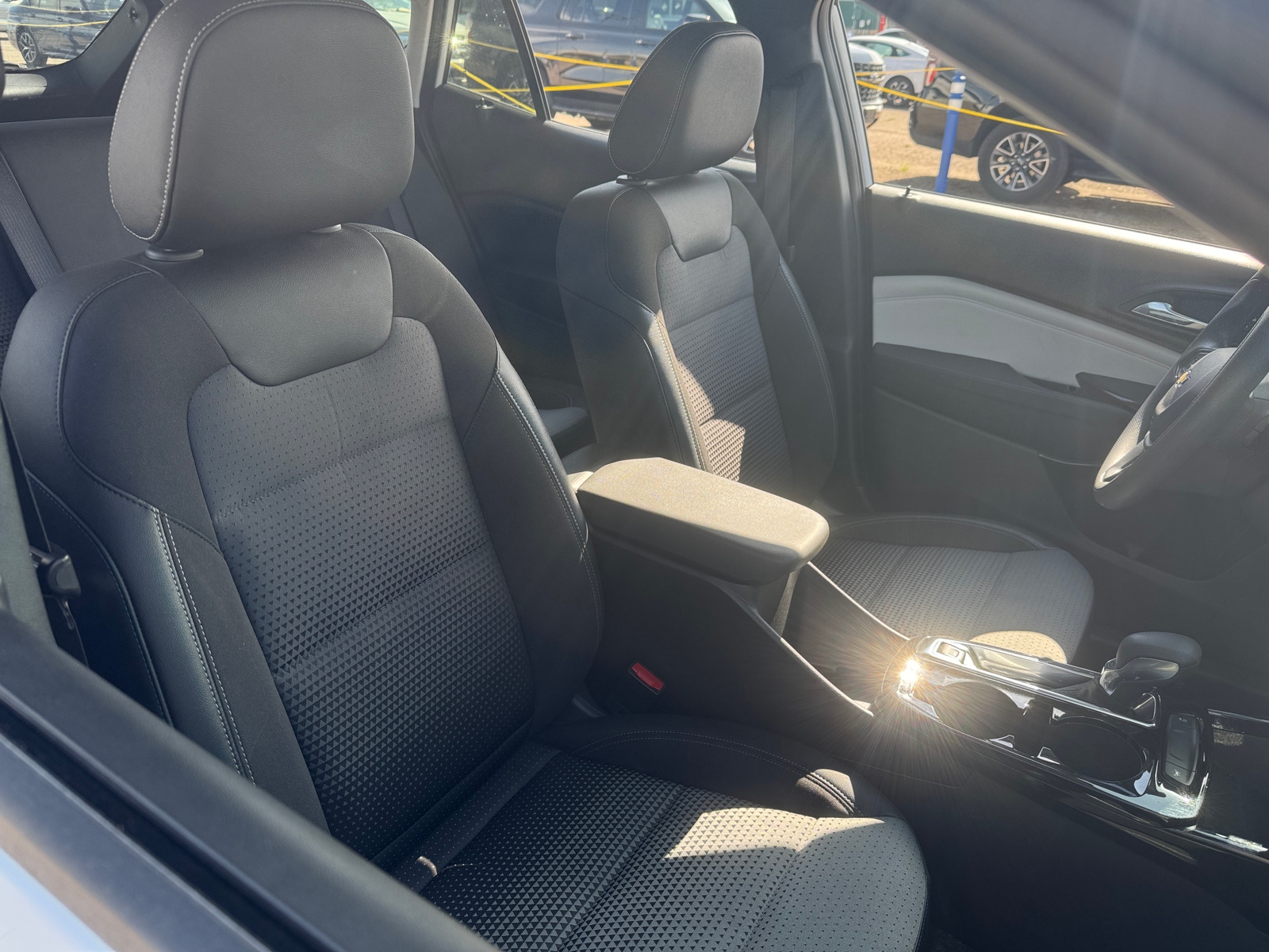 Thumbnail: 2025 Chevrolet Trax - 2