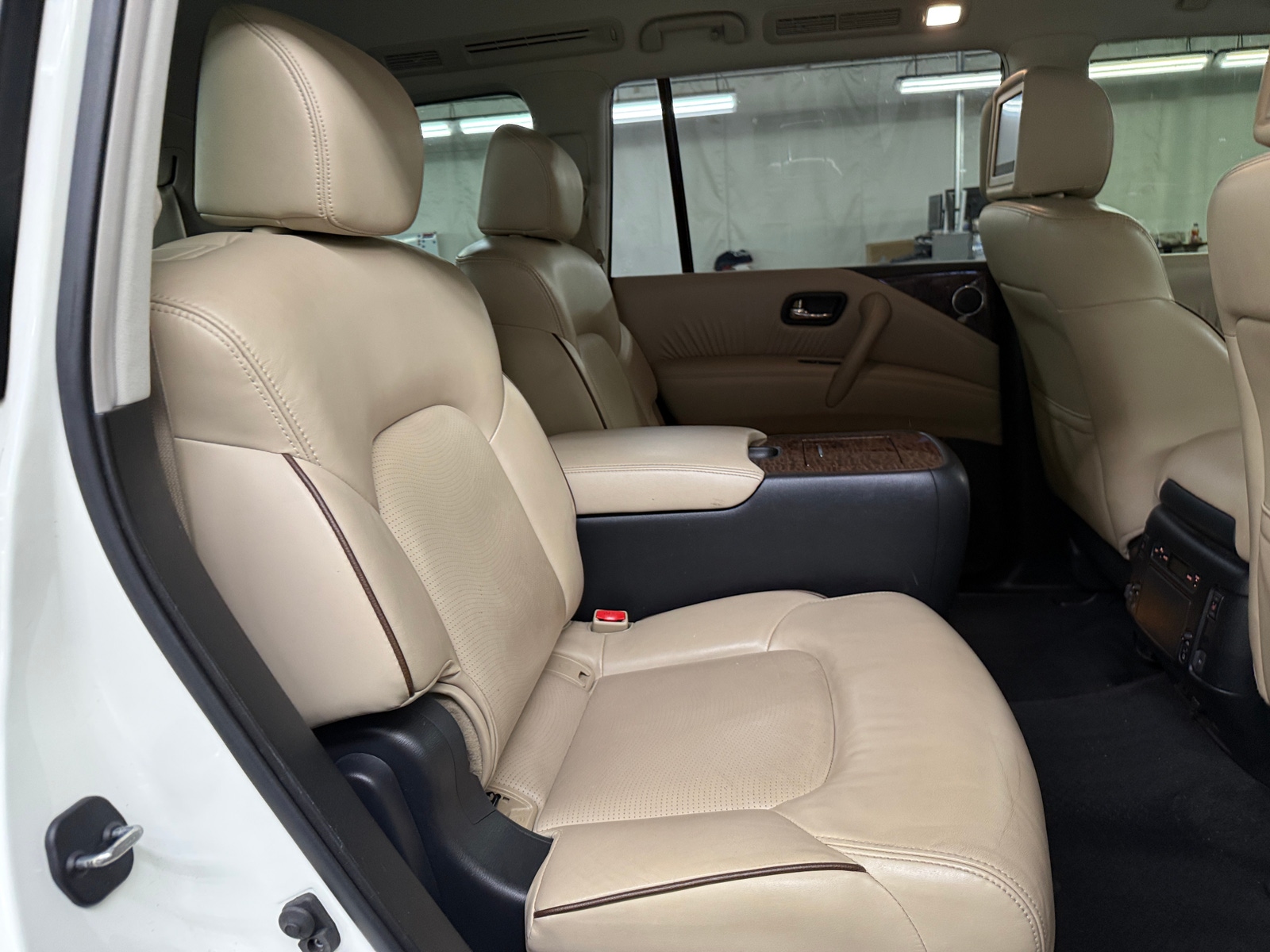Thumbnail: 2020 Nissan Armada - 5