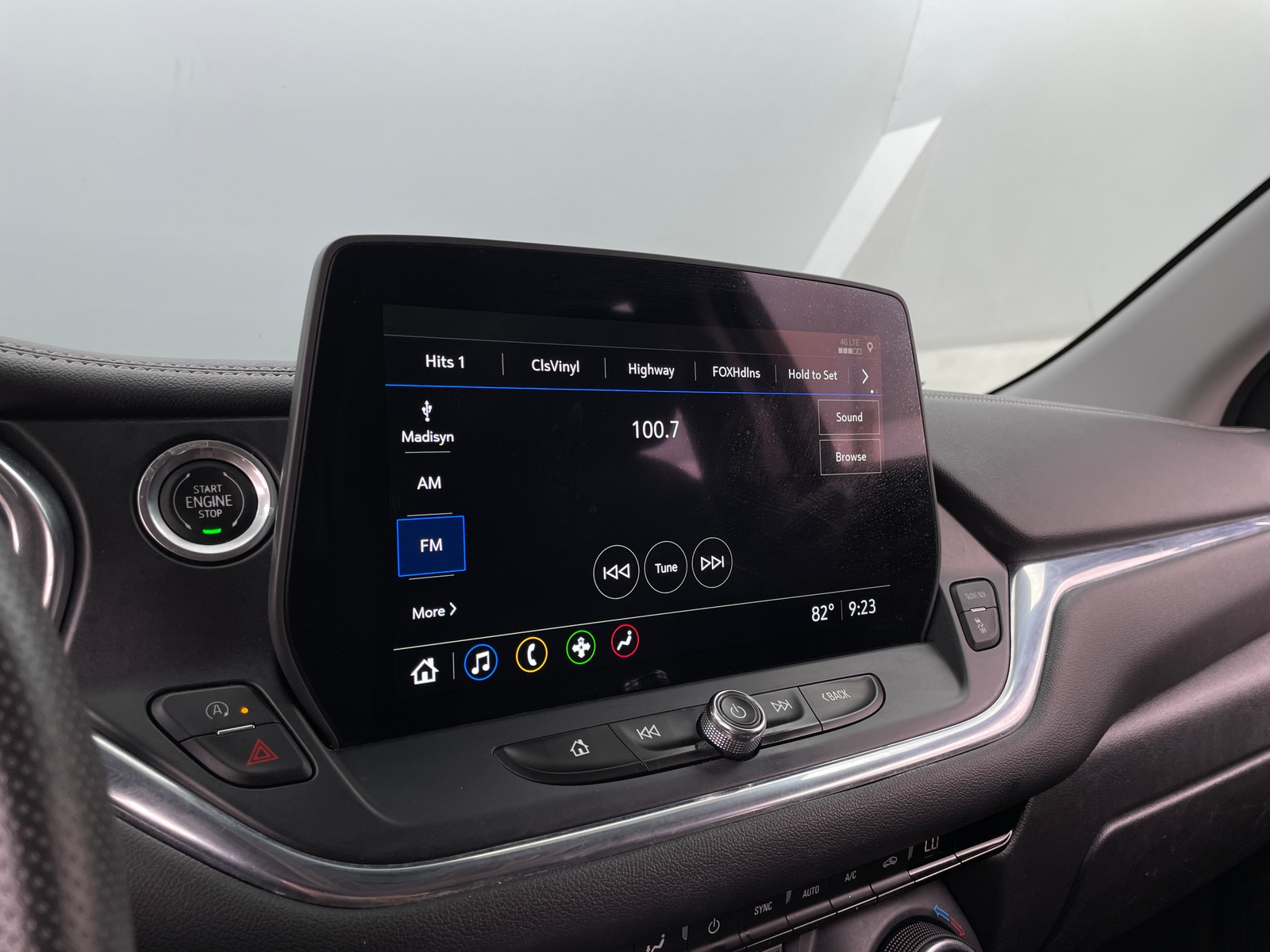 Thumbnail: 2023 Chevrolet Blazer - 4
