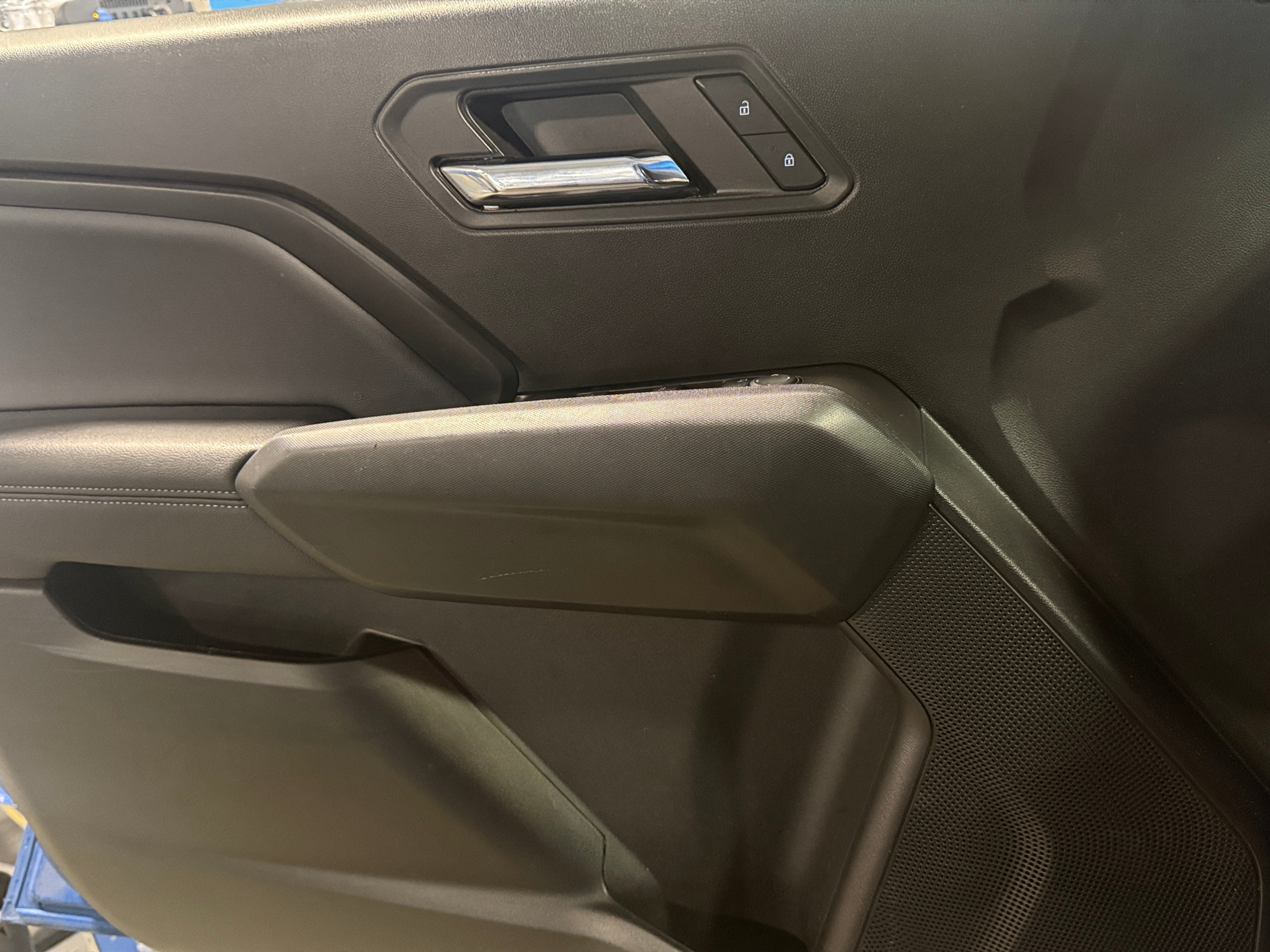 Used 2024 GMC Canyon Elevation with VIN 1GTP6BEK2R1201571 for sale in Little Rock