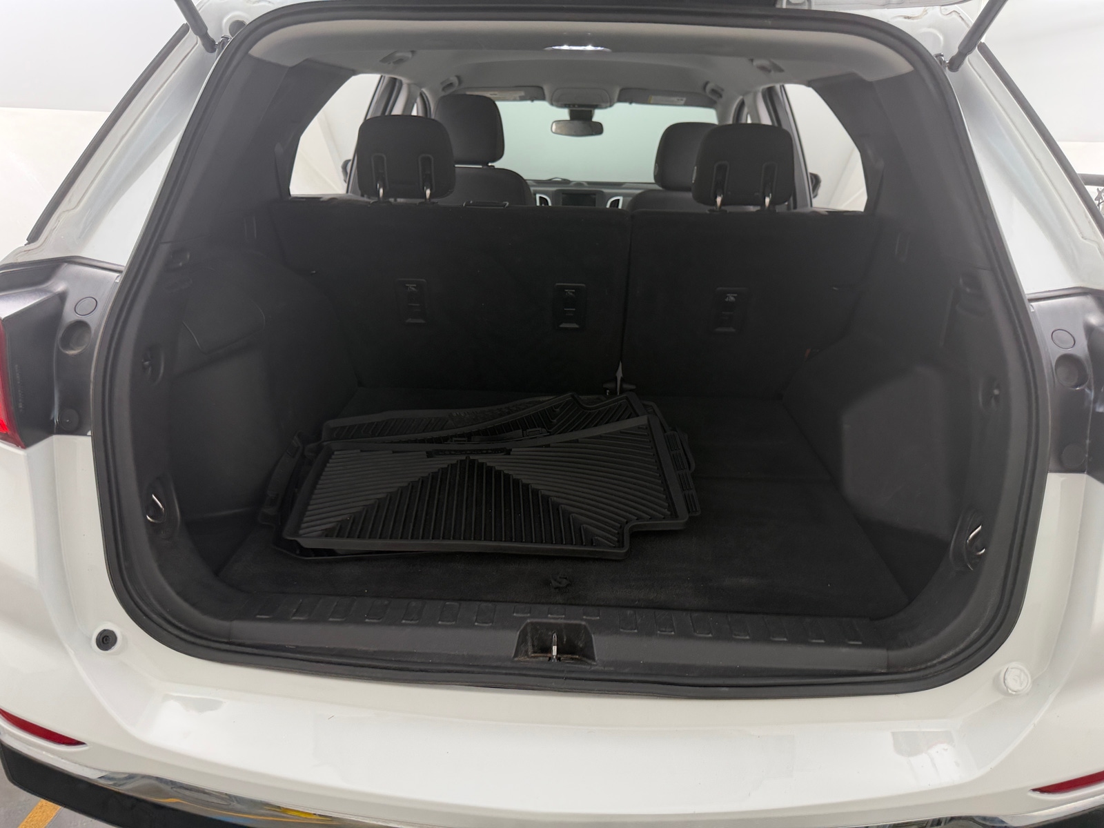 Thumbnail: 2019 Chevrolet Equinox - 7