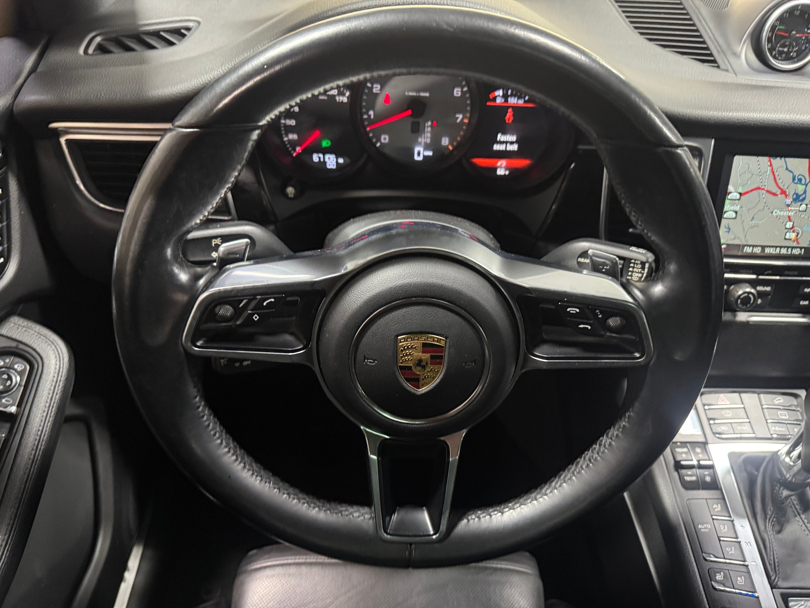 Thumbnail: 2016 Porsche Macan - 4