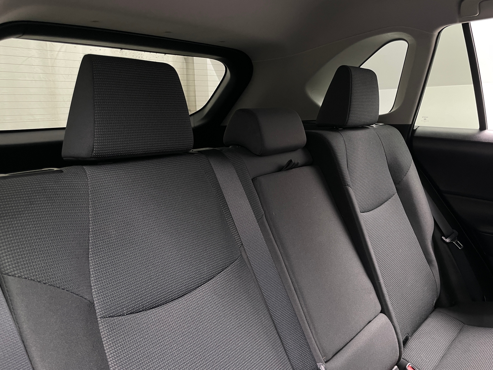 Thumbnail: 2021 Toyota RAV4 - 6