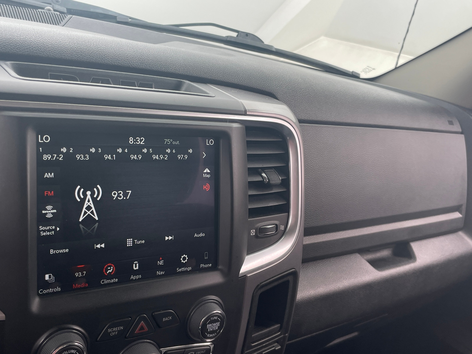 Thumbnail: 2023 RAM 1500 Classic - 4