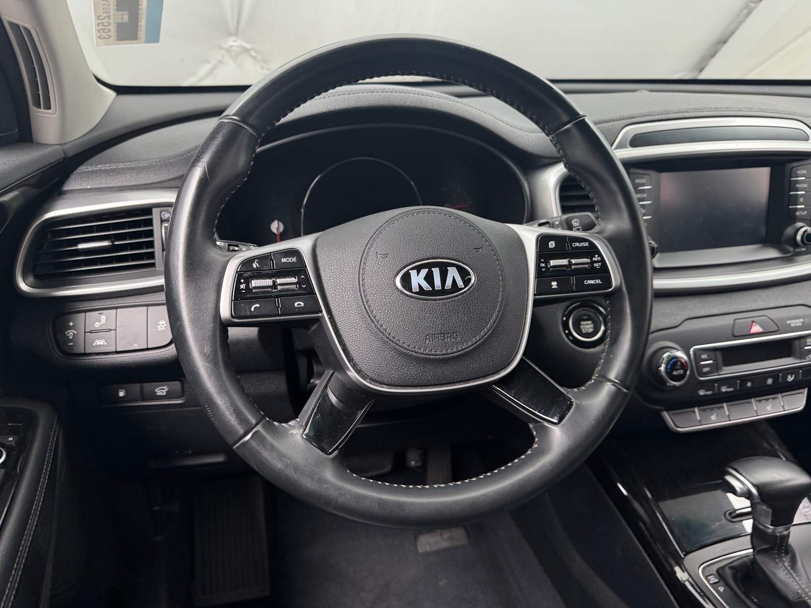 Thumbnail: 2020 Kia Sorento - 4