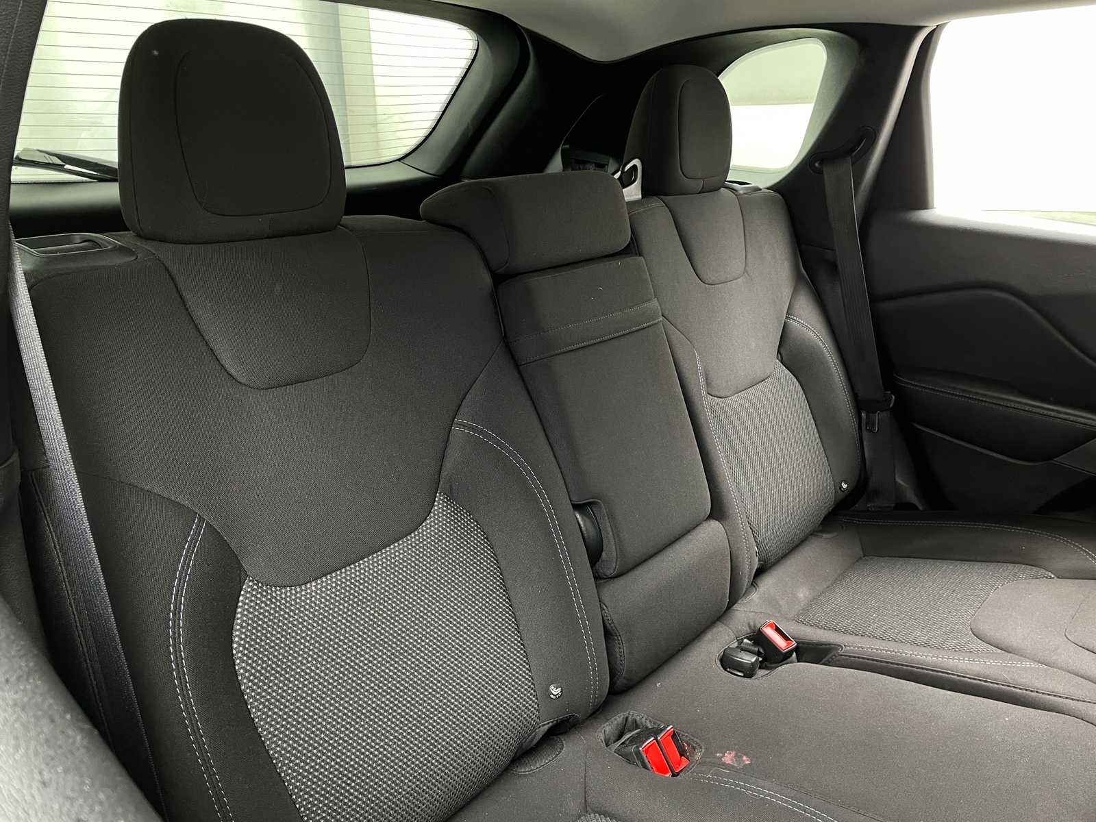 Thumbnail: 2019 Jeep Cherokee - 6