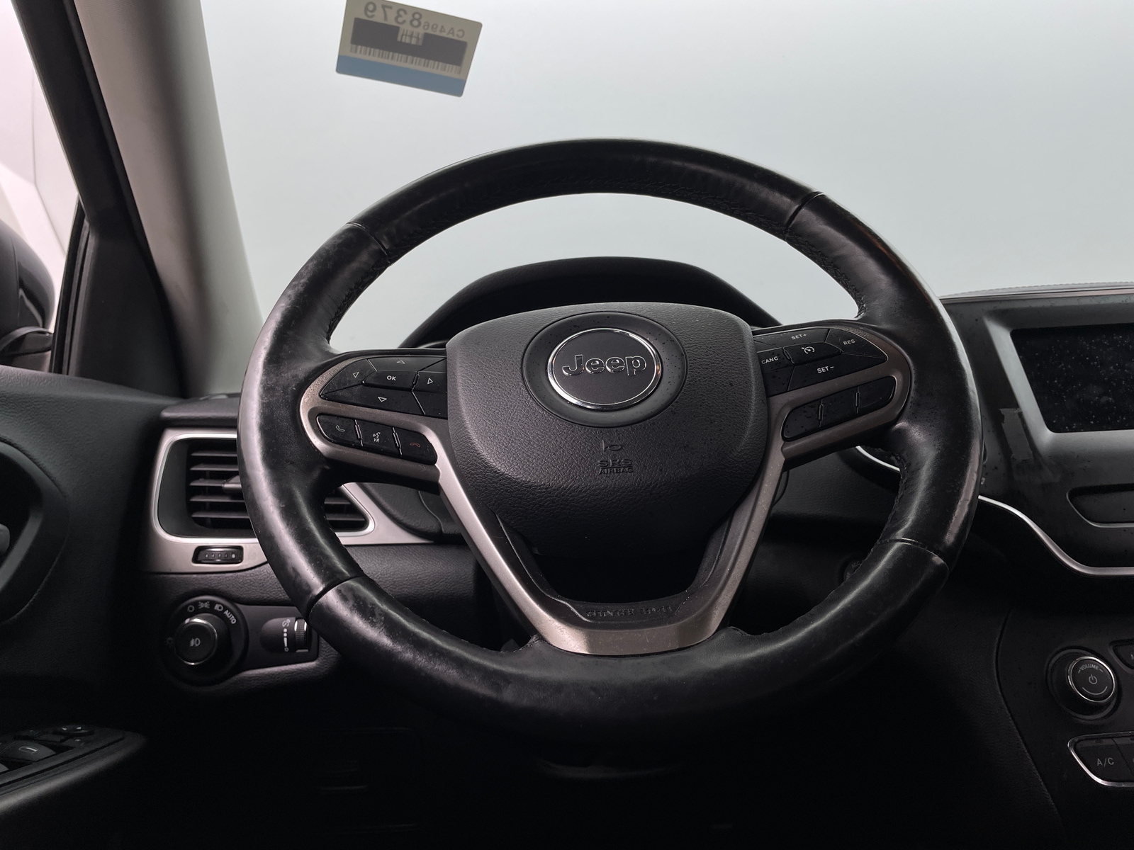 Thumbnail: 2019 Jeep Cherokee - 5