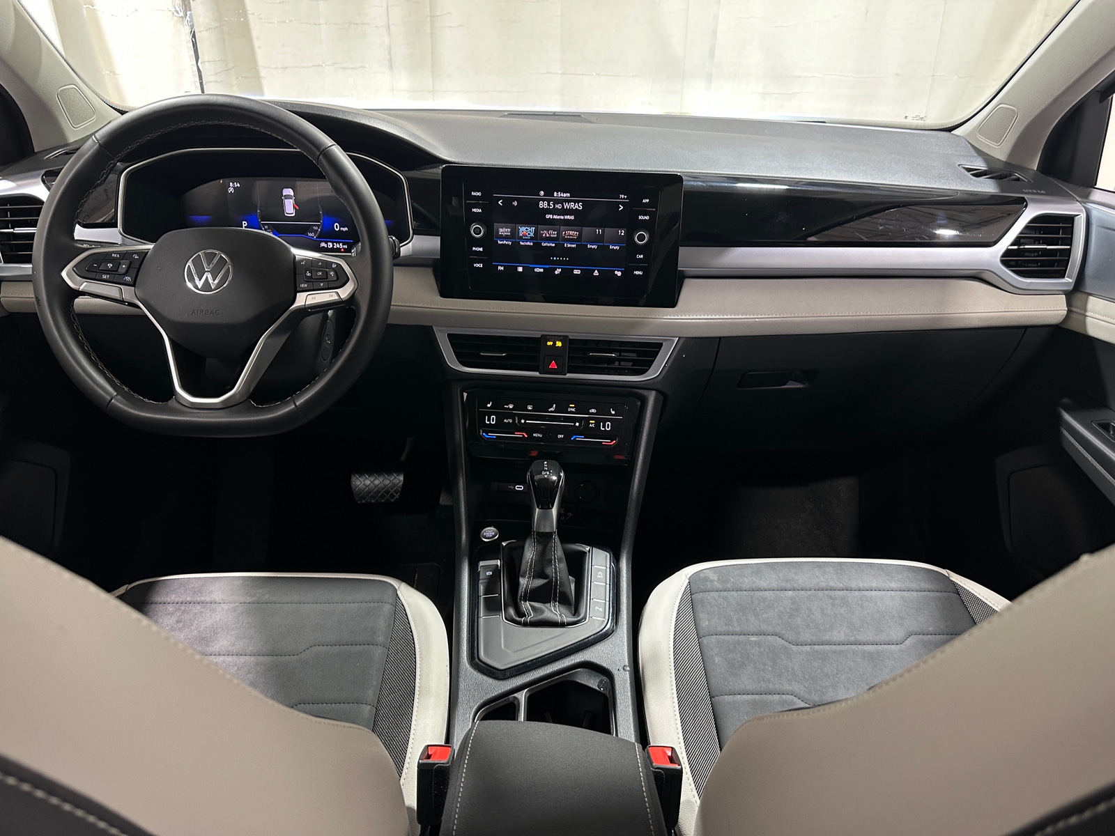 Thumbnail: 2025 Volkswagen Taos - 2