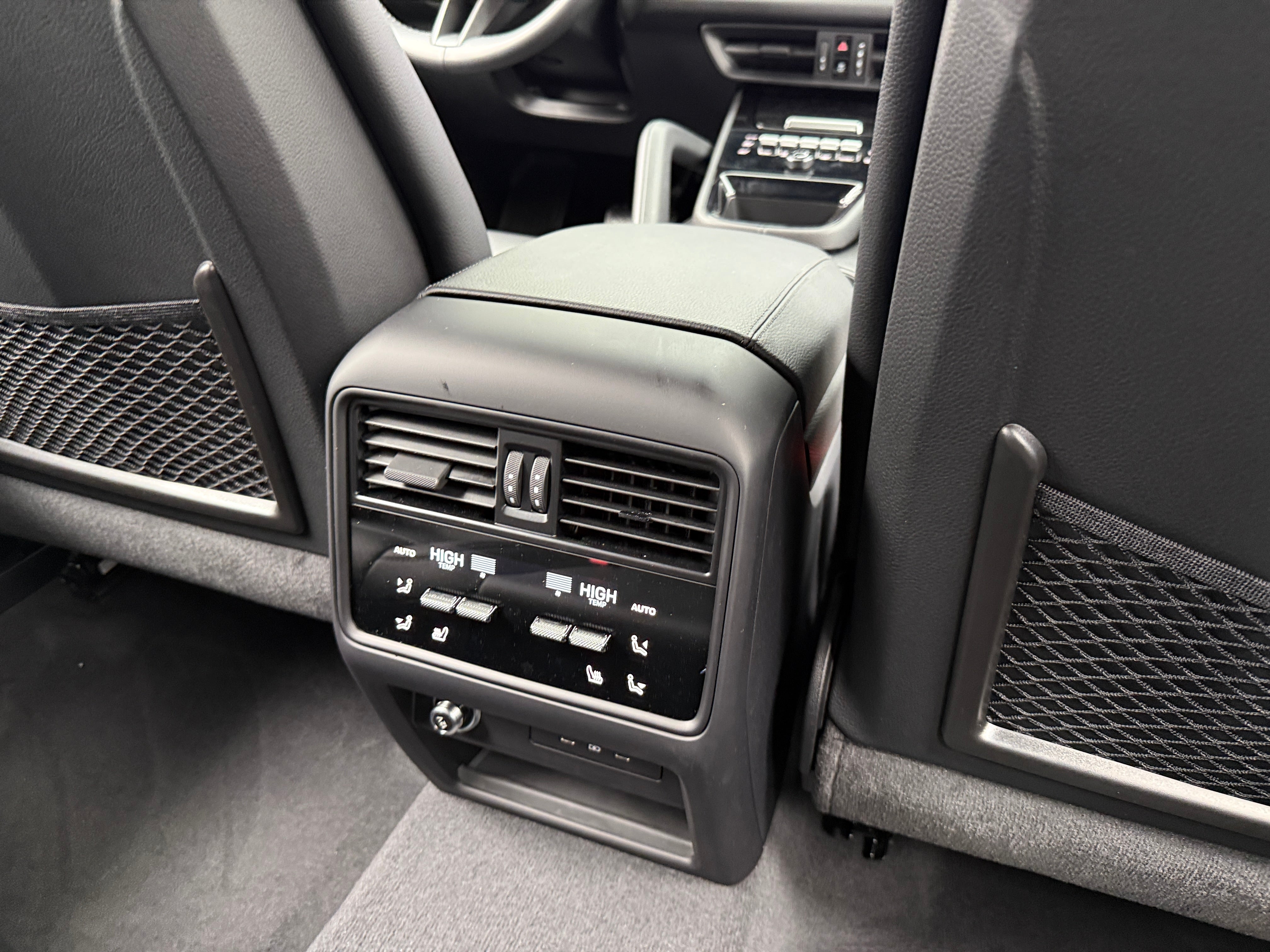 2025 Porsche Cayenne Base - Photo 5