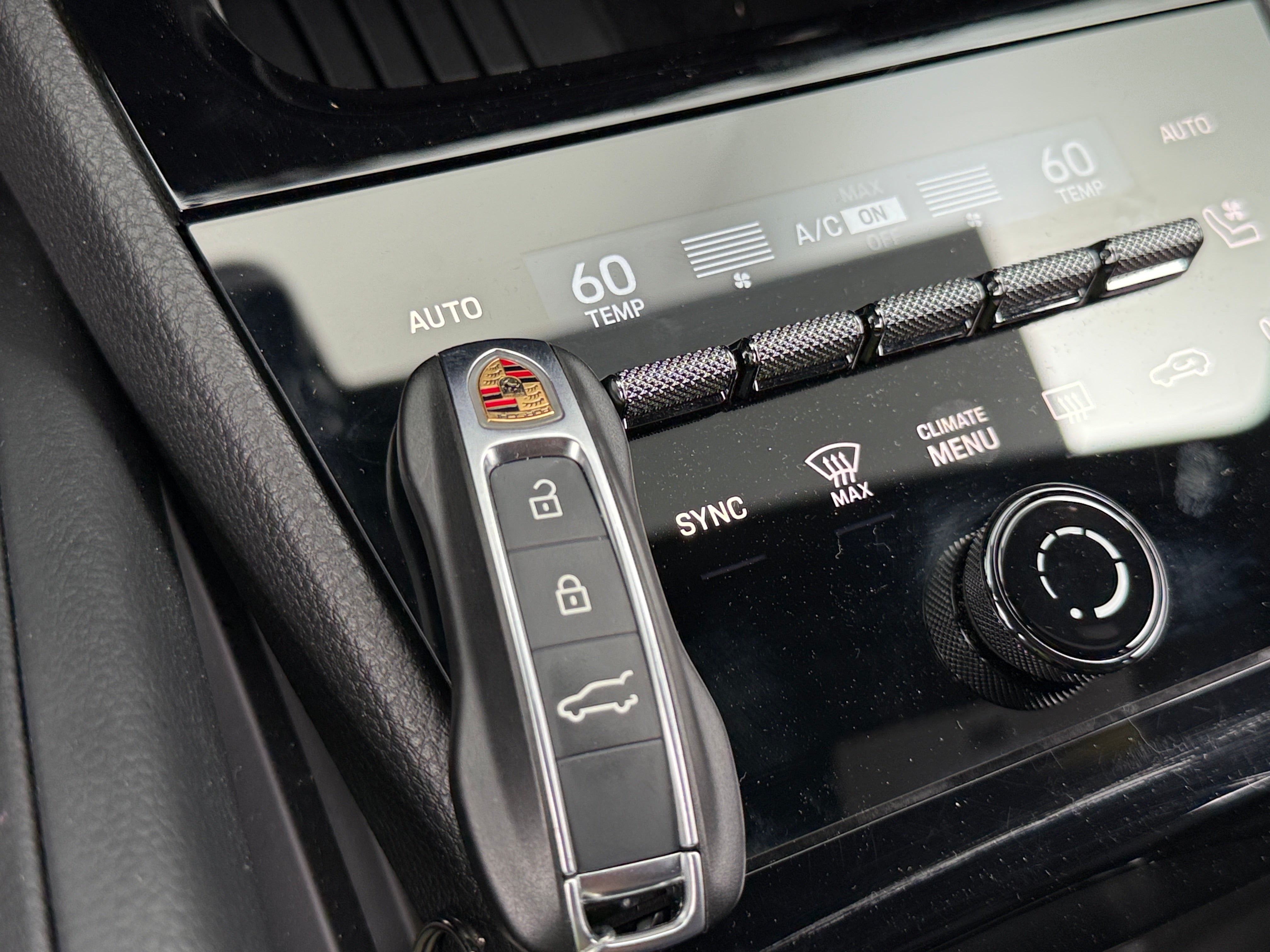 2025 Porsche Cayenne Base - Photo 12
