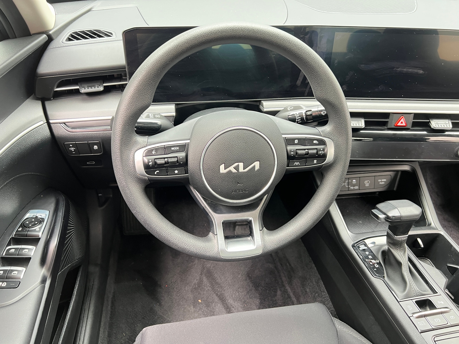 Thumbnail: 2025 Kia K5 - 5