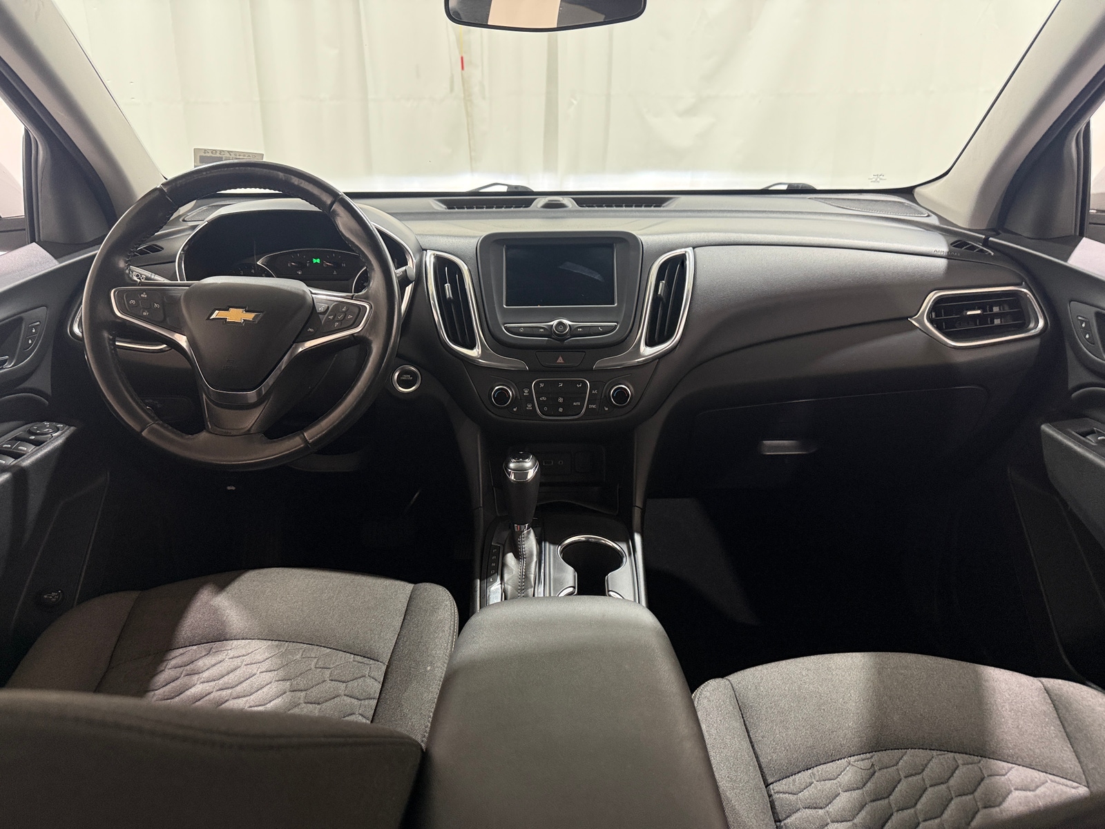 Thumbnail: 2019 Chevrolet Equinox - 3