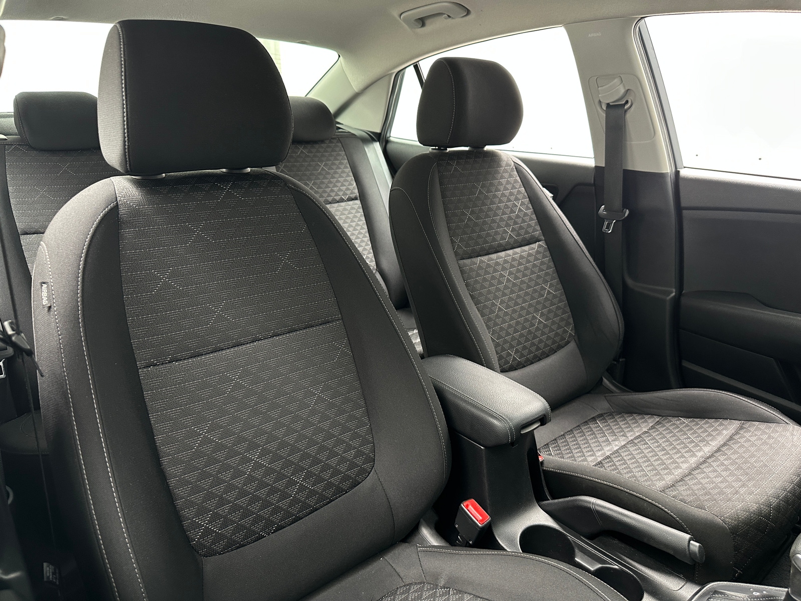 Thumbnail: 2019 Kia Rio - 2