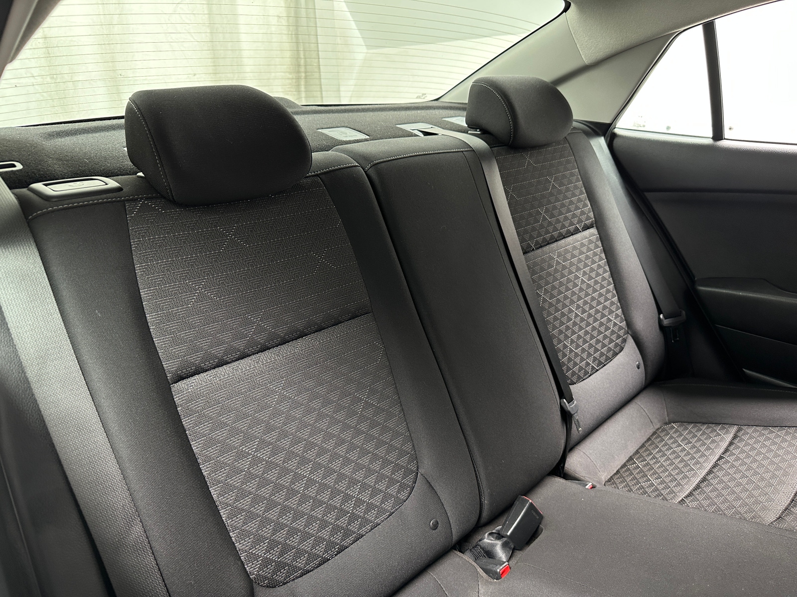 Thumbnail: 2019 Kia Rio - 6