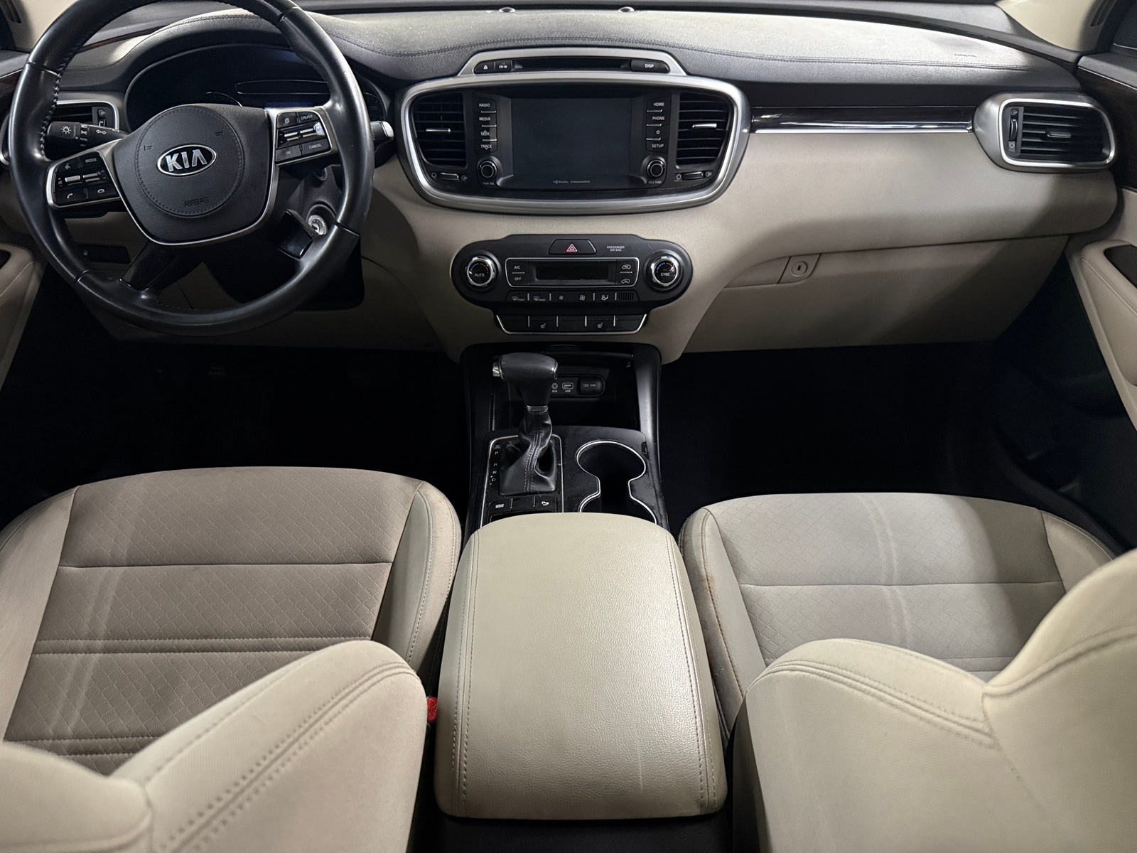 Thumbnail: 2019 Kia Sorento - 3