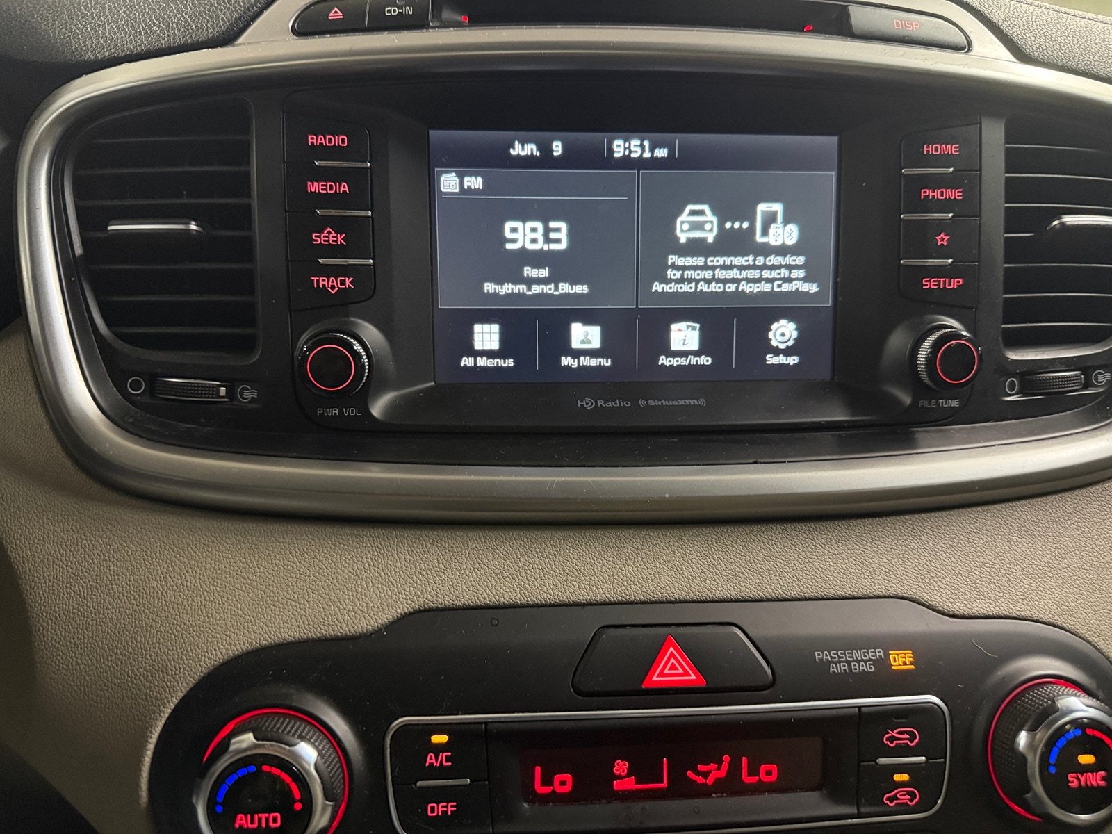 Thumbnail: 2019 Kia Sorento - 4