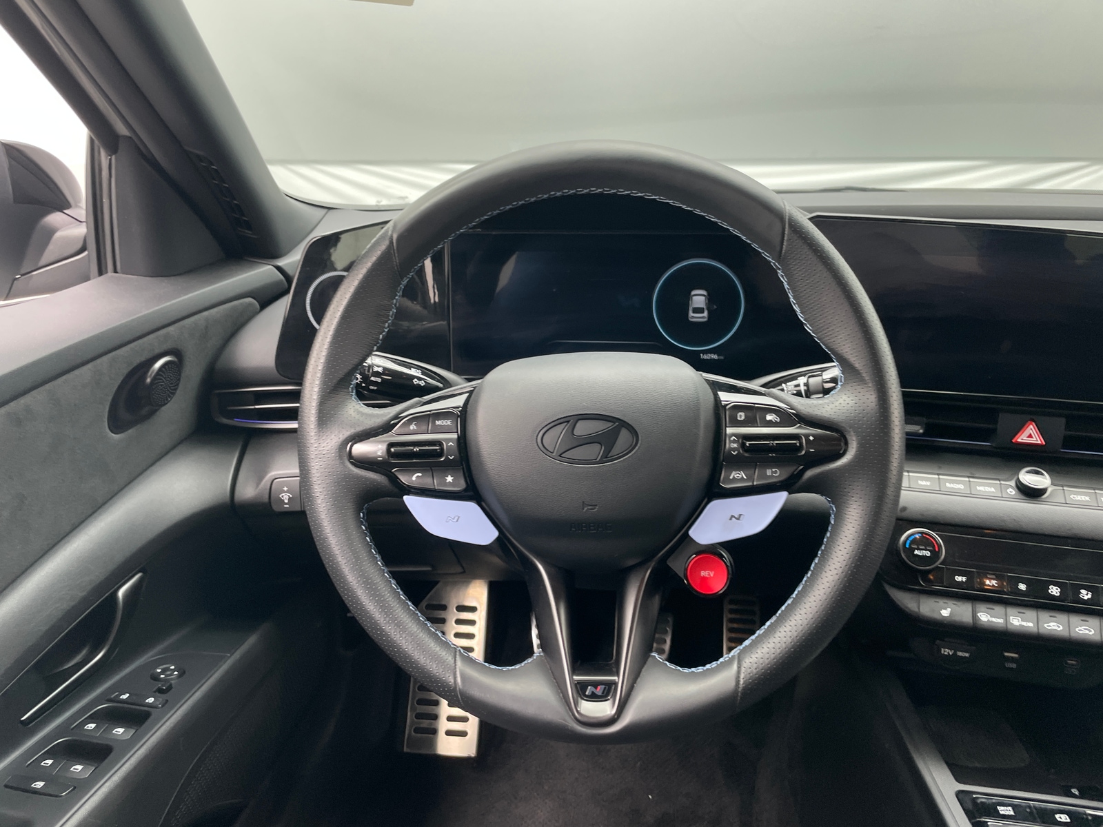 Thumbnail: 2025 Hyundai Elantra - 4