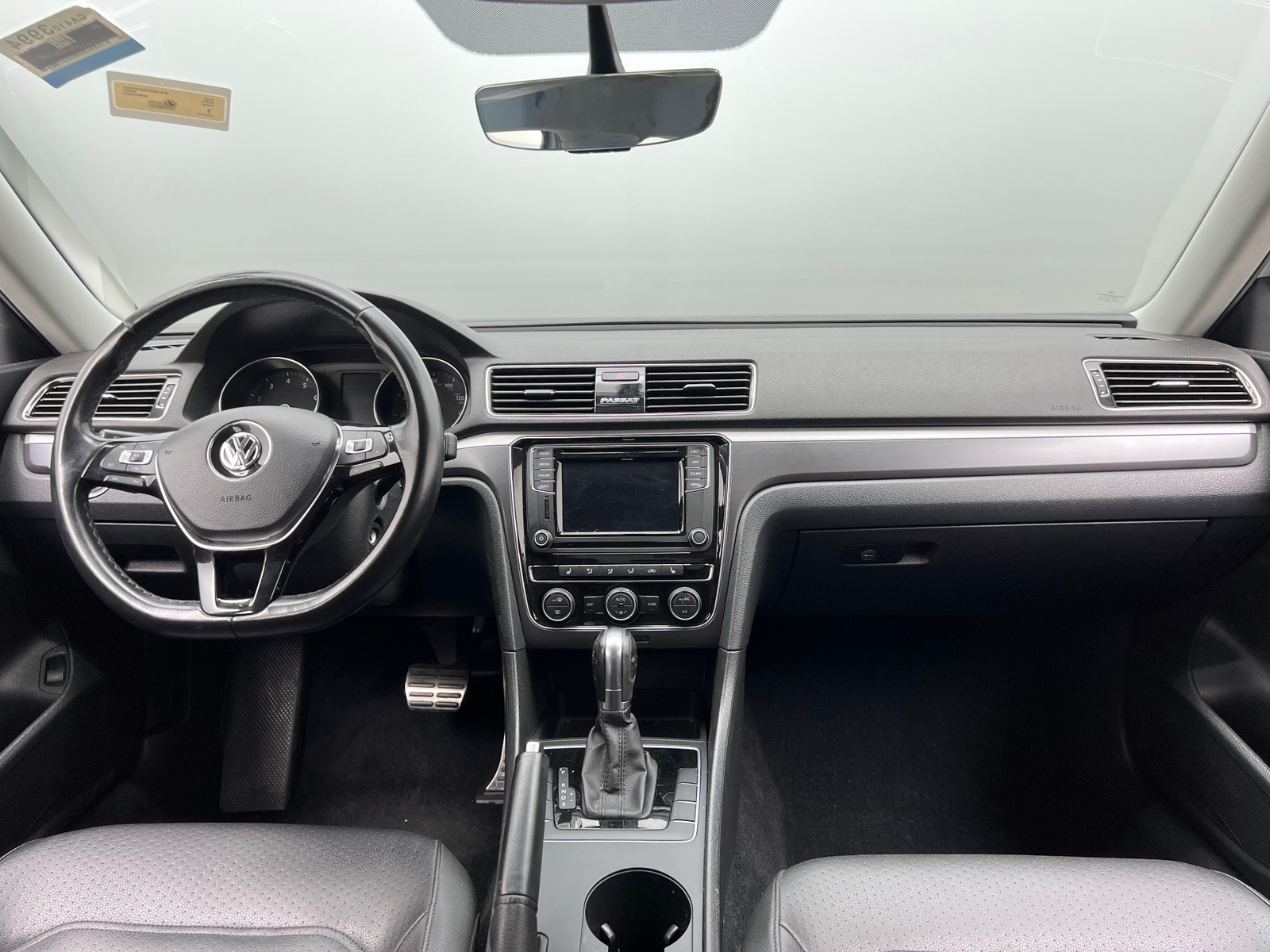Thumbnail: 2018 Volkswagen Passat - 2
