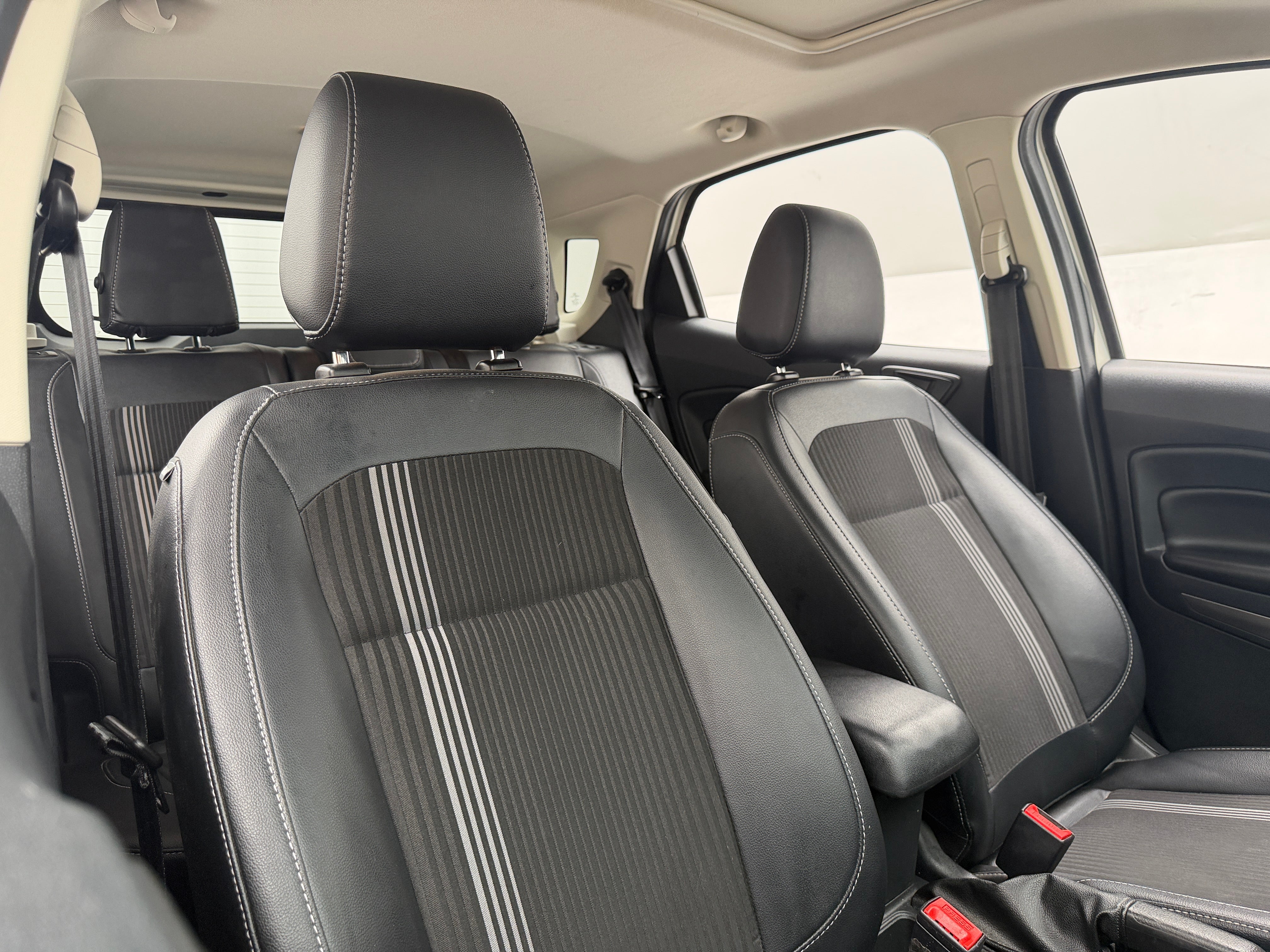 2020 Ford Ecosport SES - Photo 3