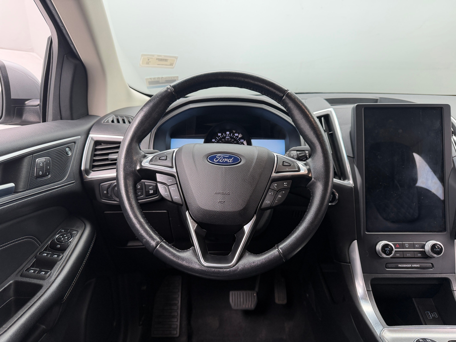 Thumbnail: 2023 Ford Edge - 4