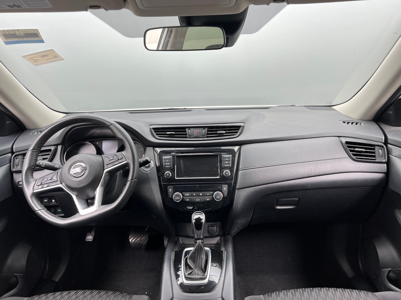 Thumbnail: 2019 Nissan Rogue - 3