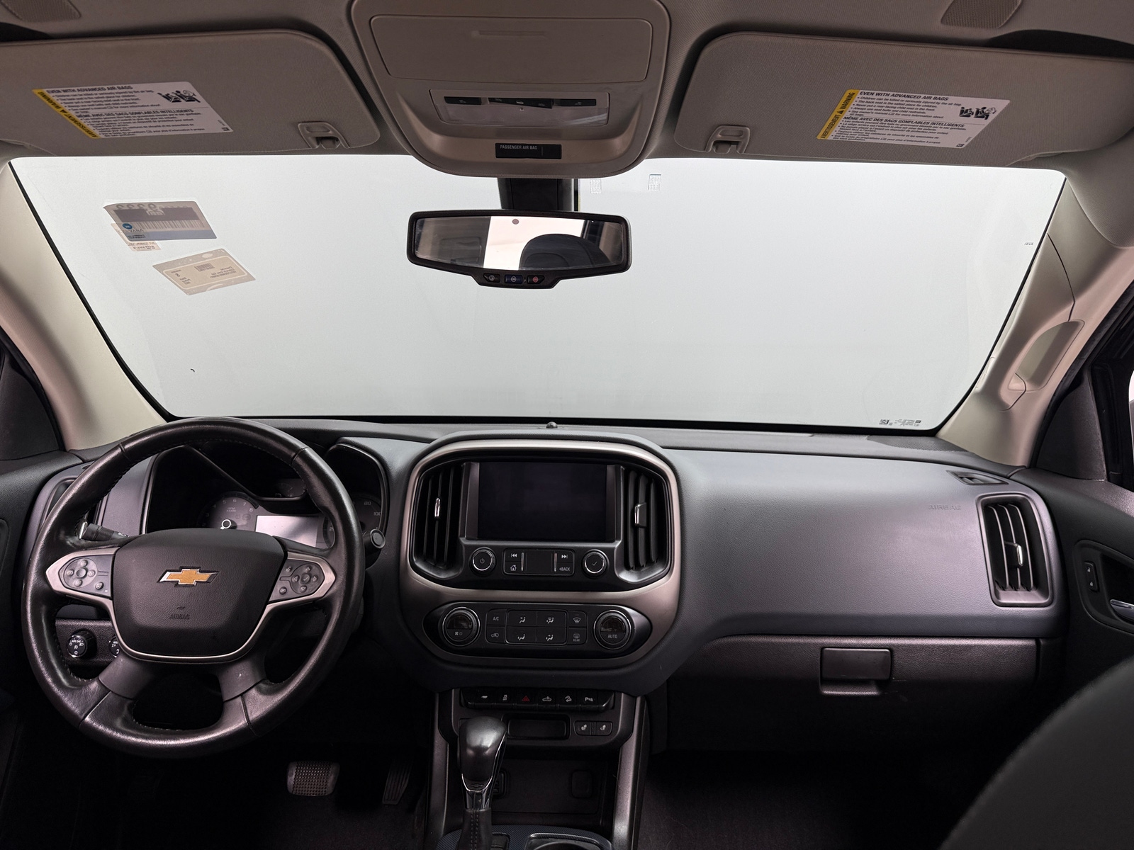 Thumbnail: 2022 Chevrolet Colorado - 3