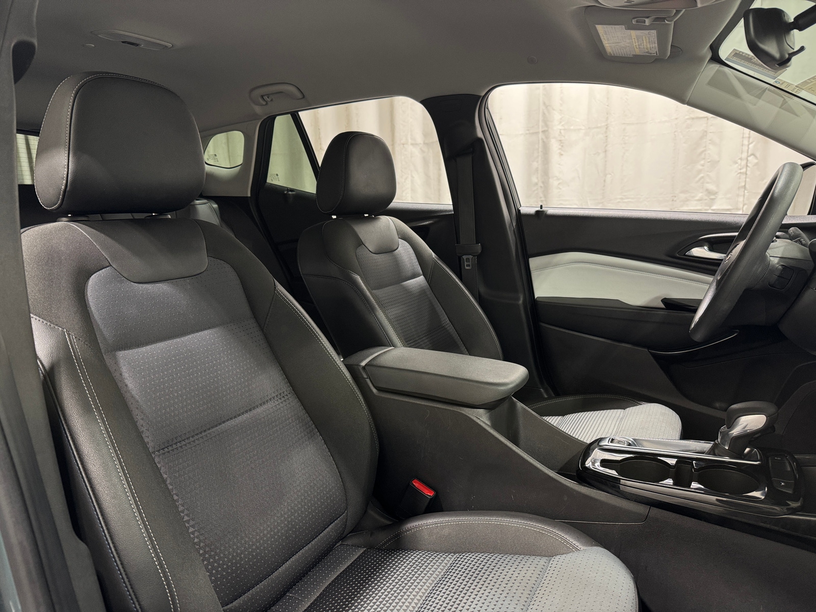 Thumbnail: 2025 Chevrolet Trax - 2
