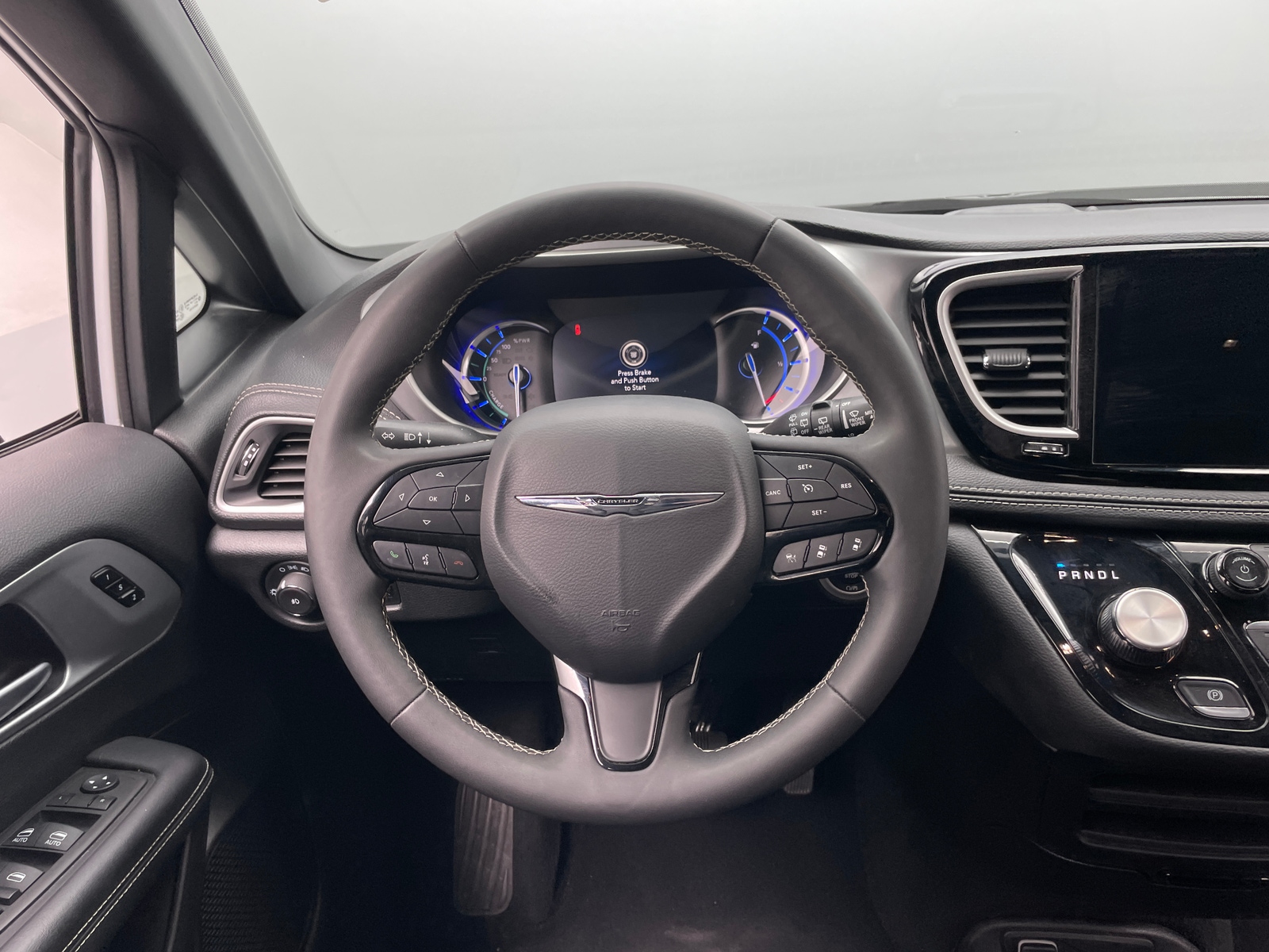 Thumbnail: 2024 Chrysler Pacifica - 4
