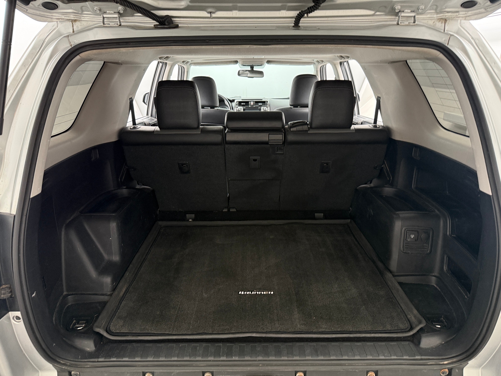 Thumbnail: 2015 Toyota 4Runner - 7