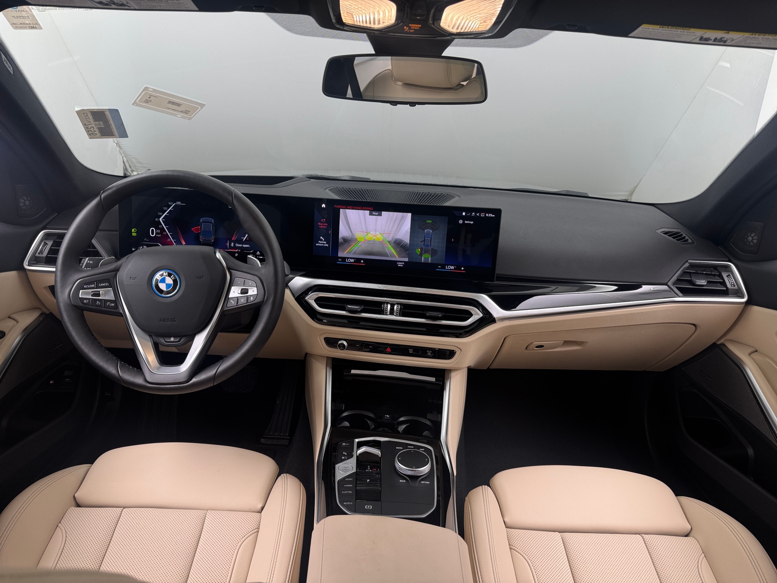Thumbnail: 2024 BMW 3 Series - 2