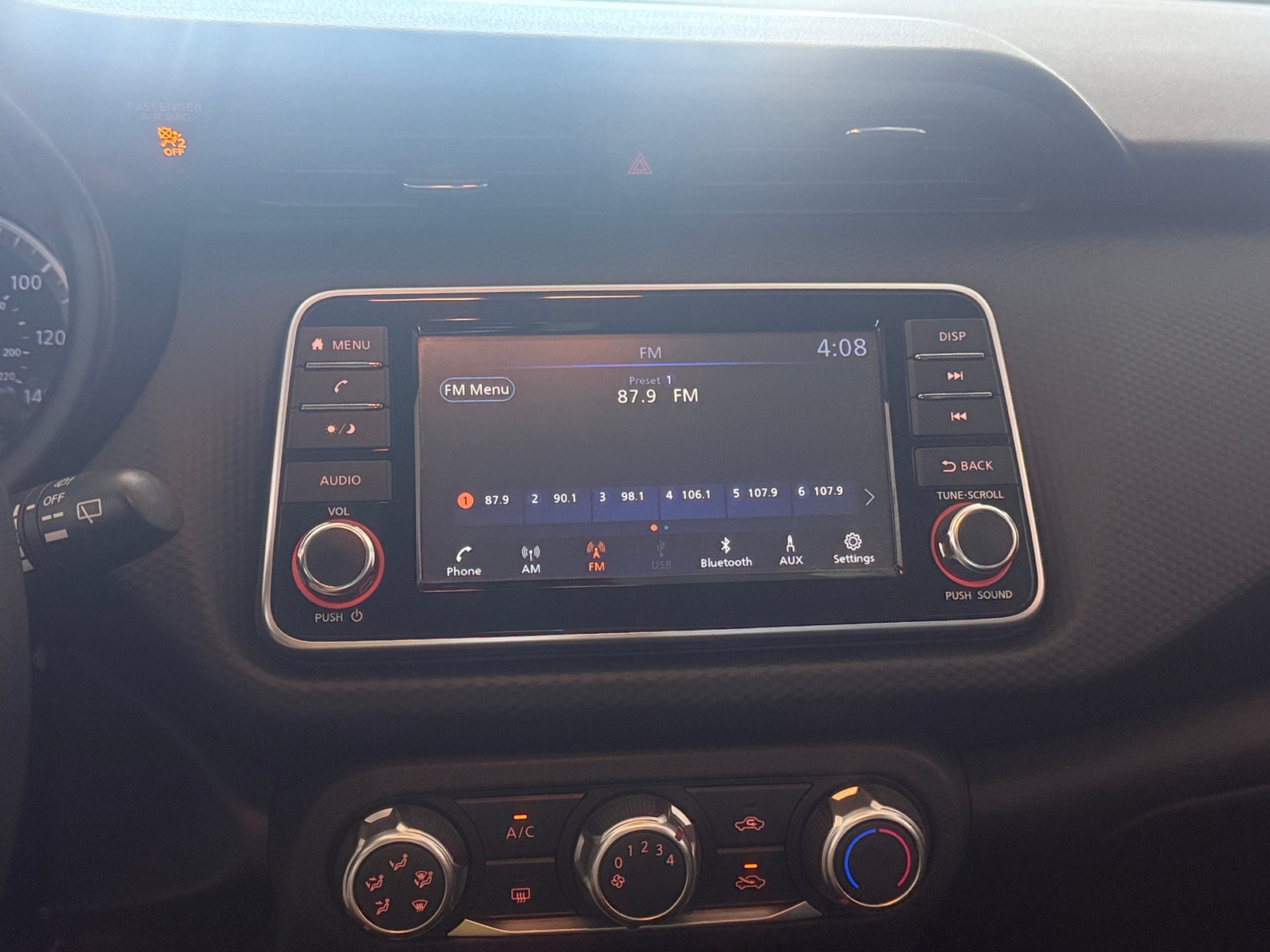 Thumbnail: 2022 Nissan Kicks - 4