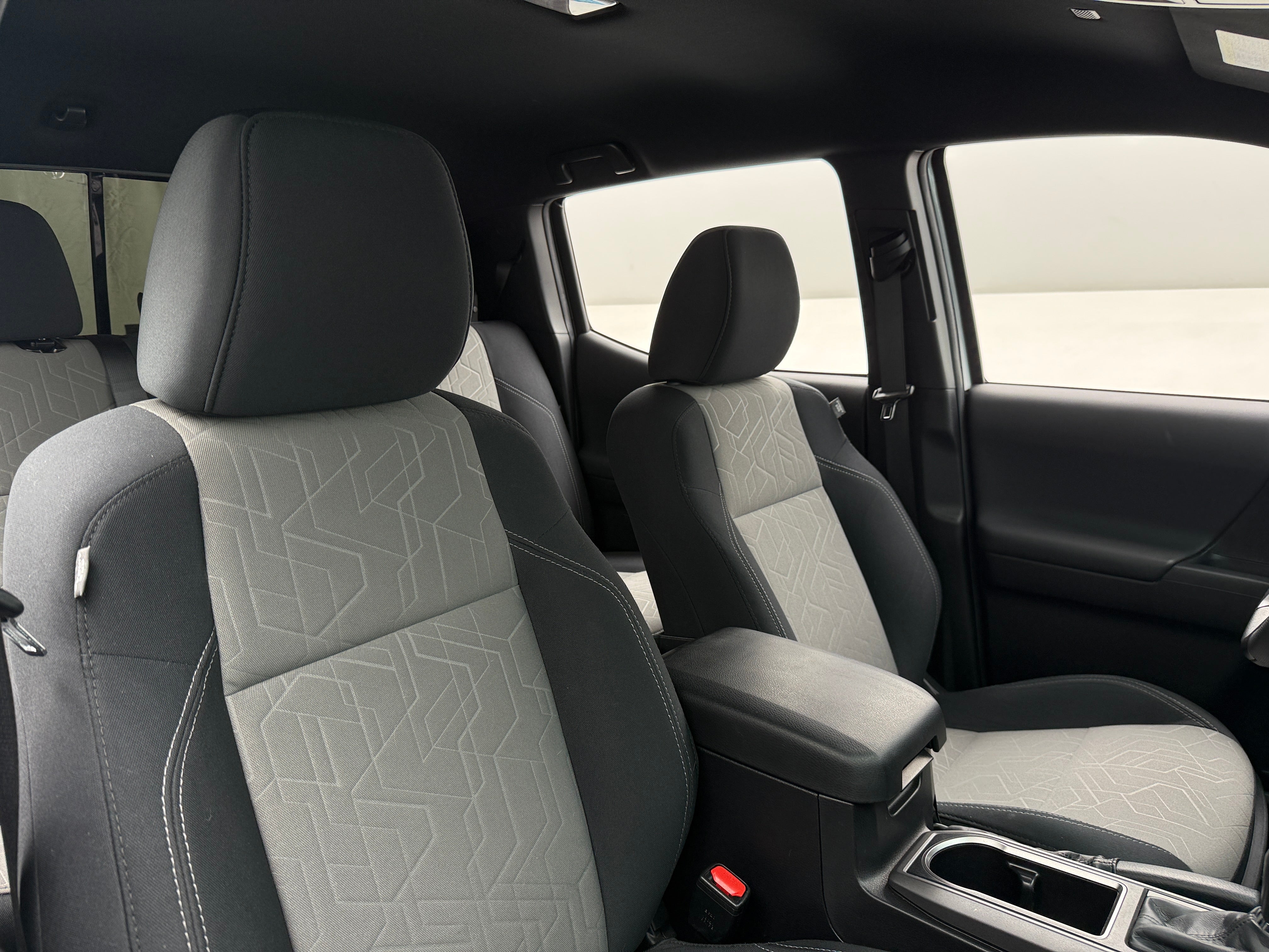 2023 Toyota Tacoma TRD Sport - Photo 2